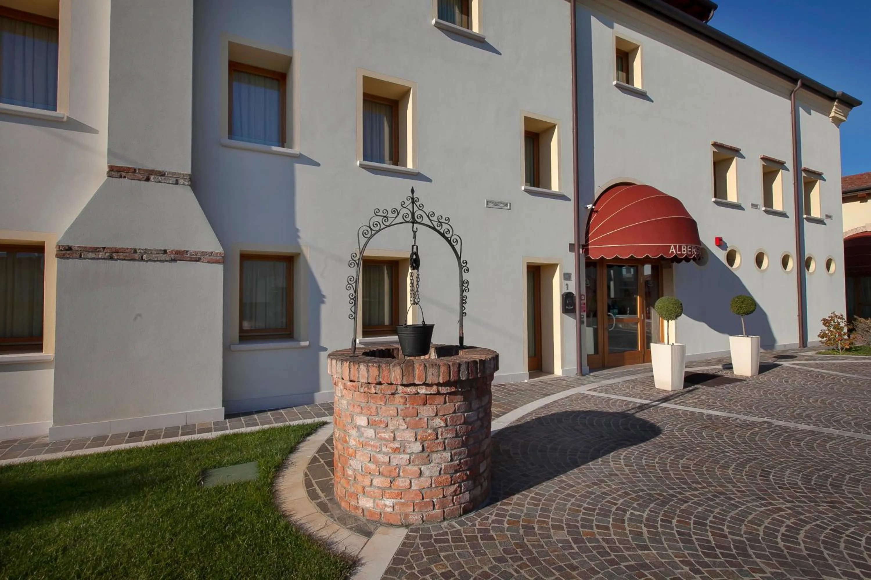 Day in Albergo Antica Corte Marchesini