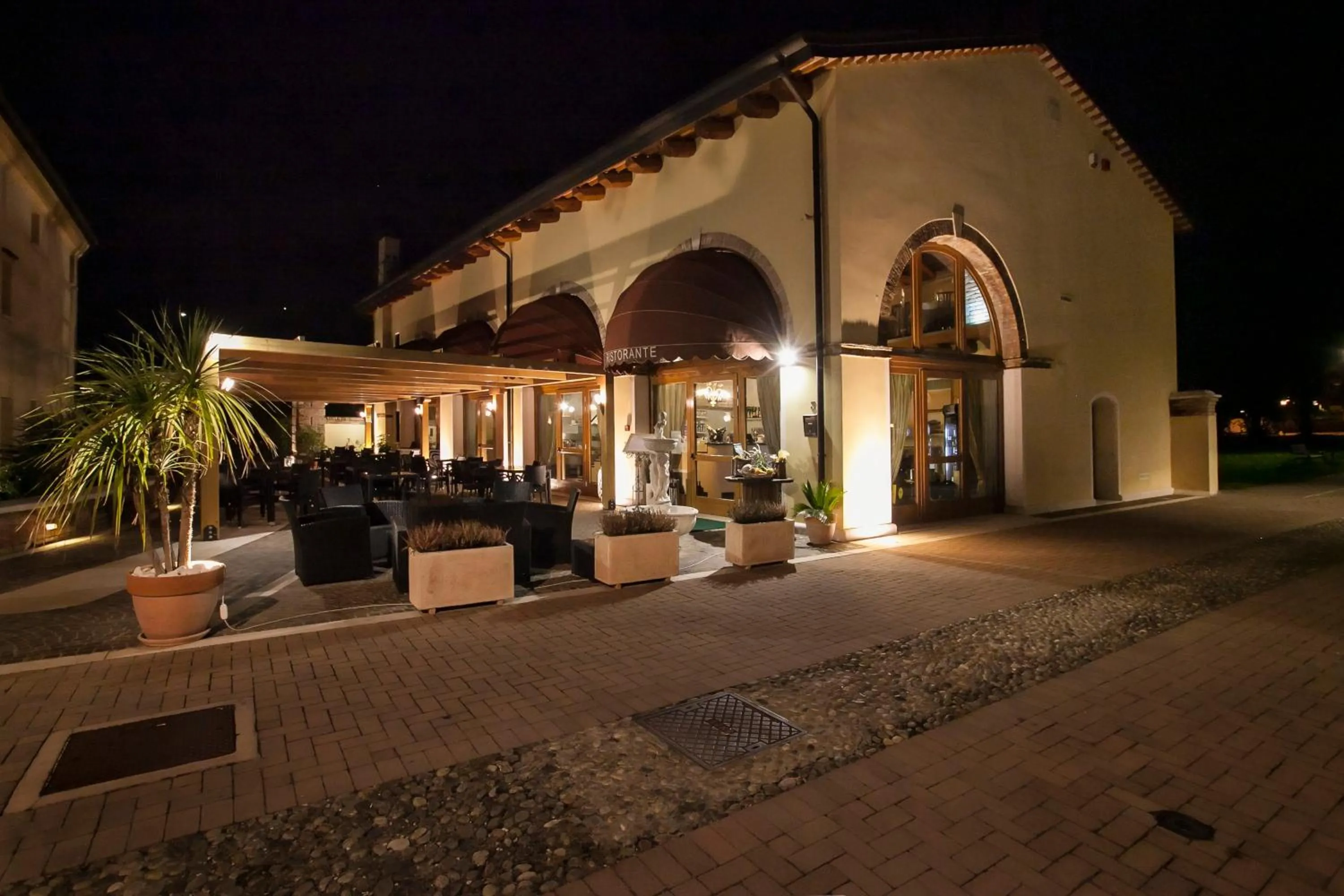 Restaurant/places to eat in Albergo Antica Corte Marchesini