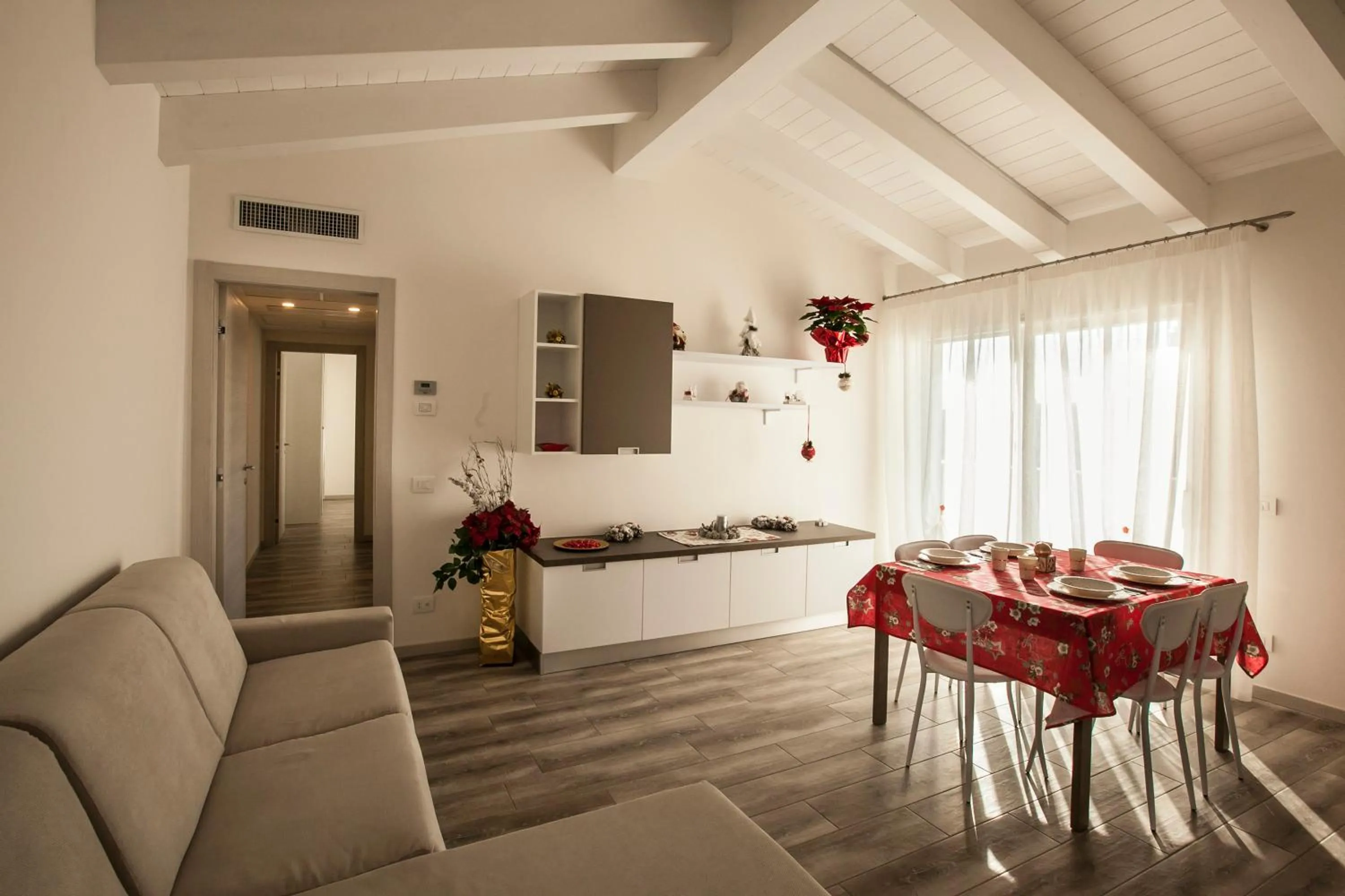 Kitchen or kitchenette in Albergo Antica Corte Marchesini