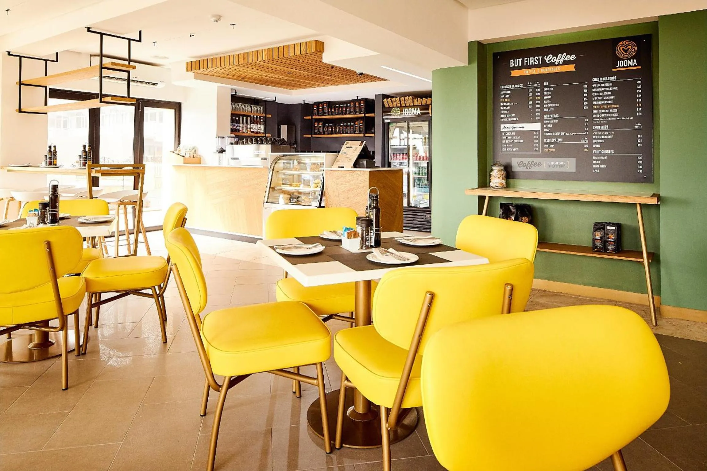 Restaurant/places to eat in First Group Riviera Suites