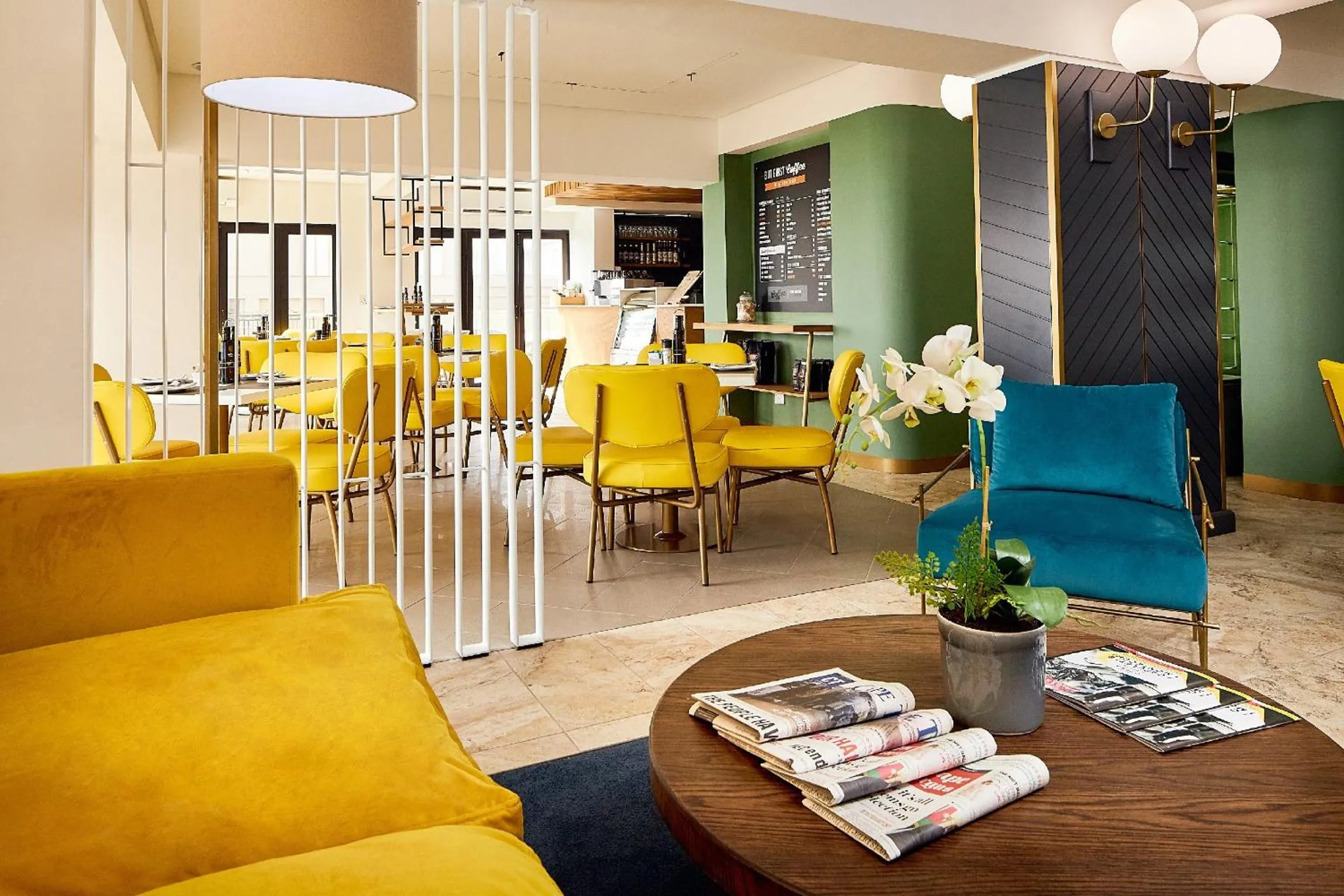 Restaurant/places to eat in First Group Riviera Suites