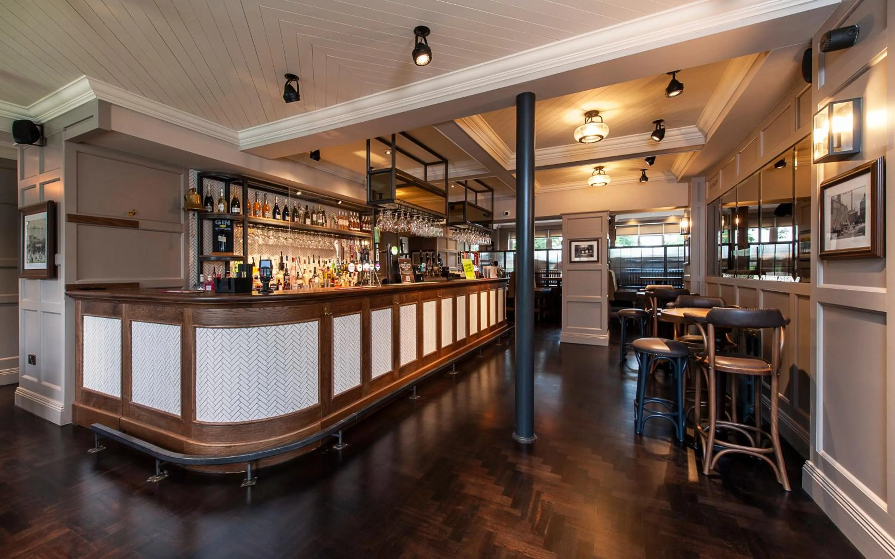 Restaurant/places to eat in The Bulls Head Hotel