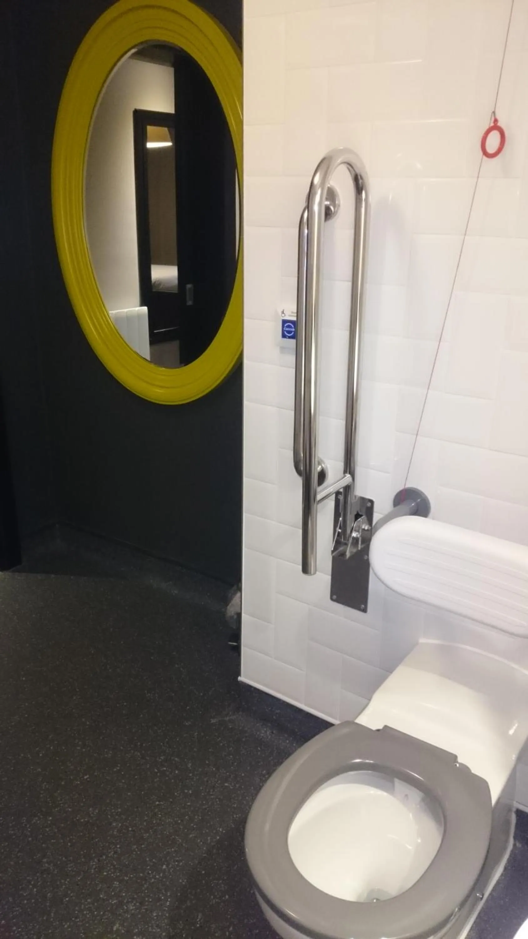 Toilet in The Bulls Head Hotel