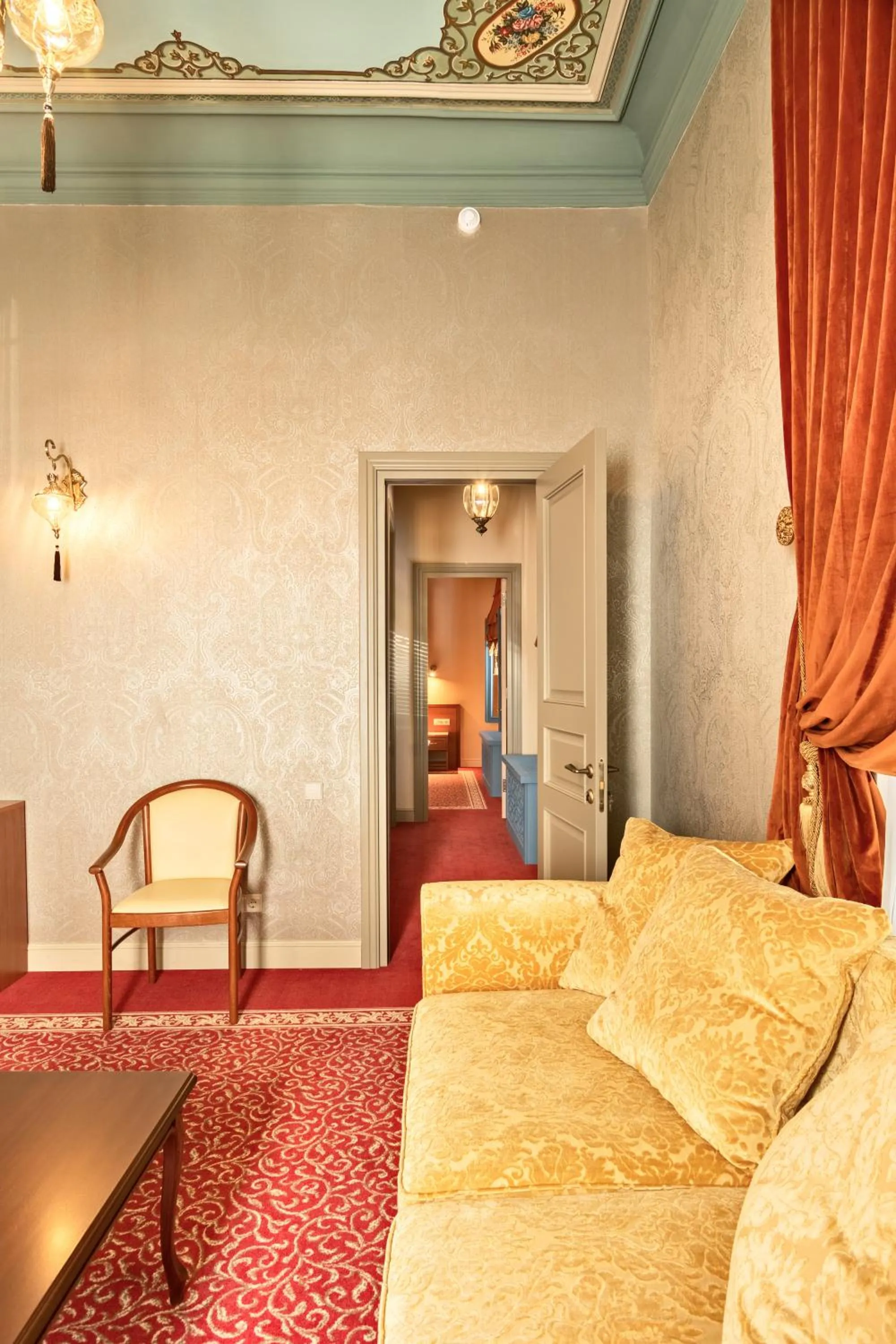 TV and multimedia, Bed in Golden Tulip Borjomi