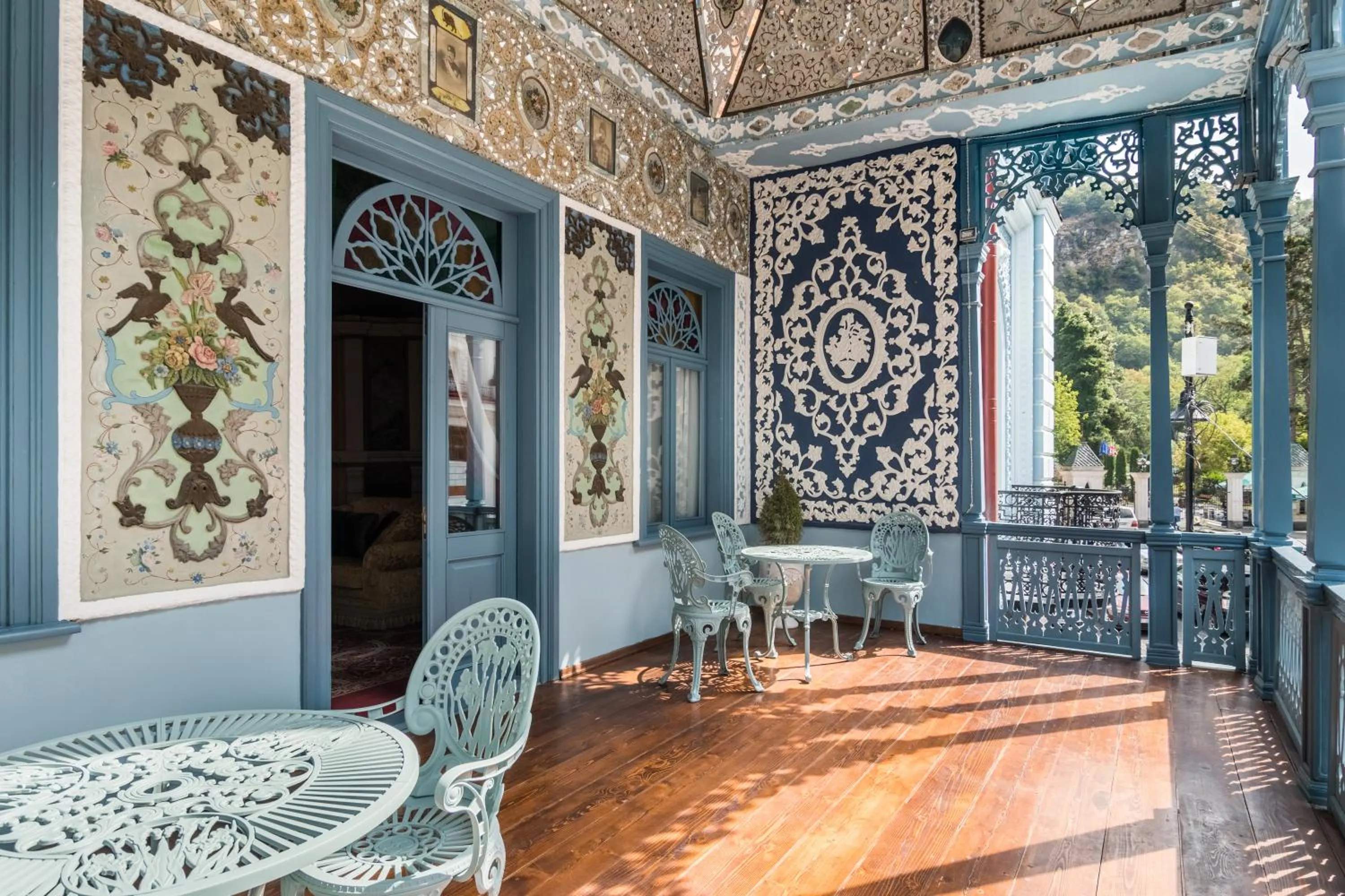 Balcony/Terrace in Golden Tulip Borjomi