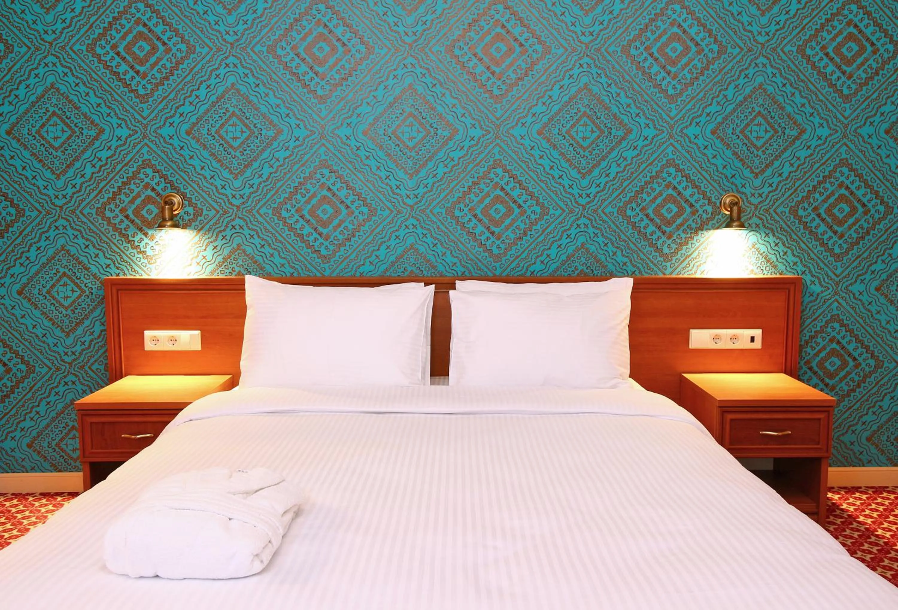 Bedroom, Bed in Golden Tulip Borjomi