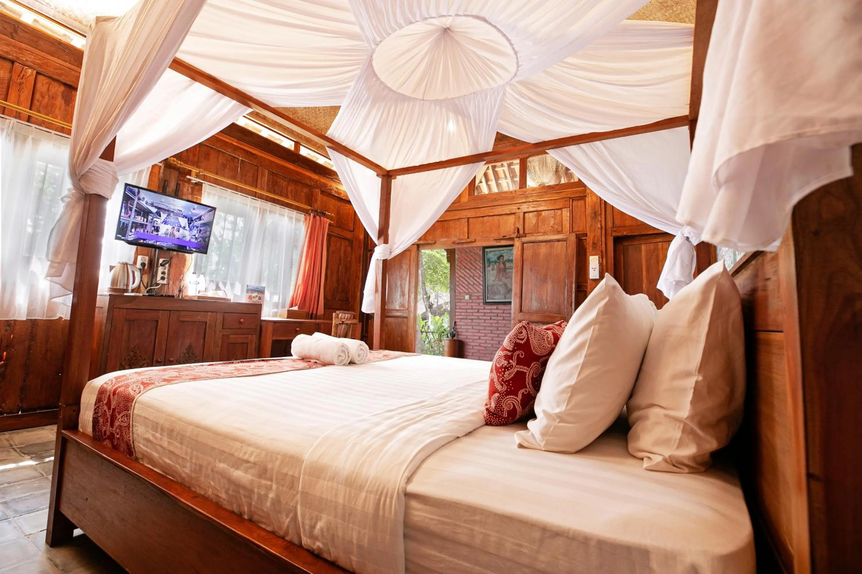 Bed in Rajaklana Resort and Spa