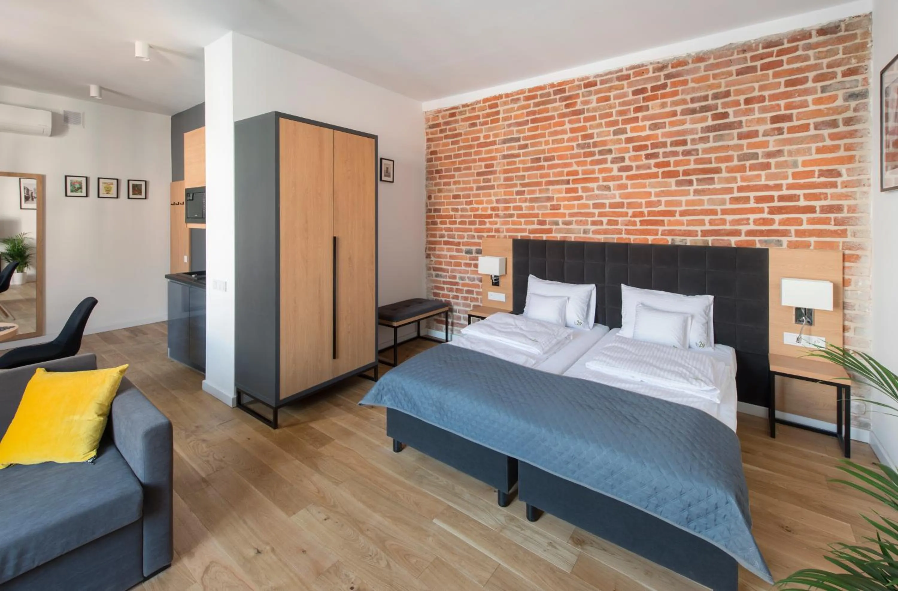 Bed in Aparthotel BC 29 Residence