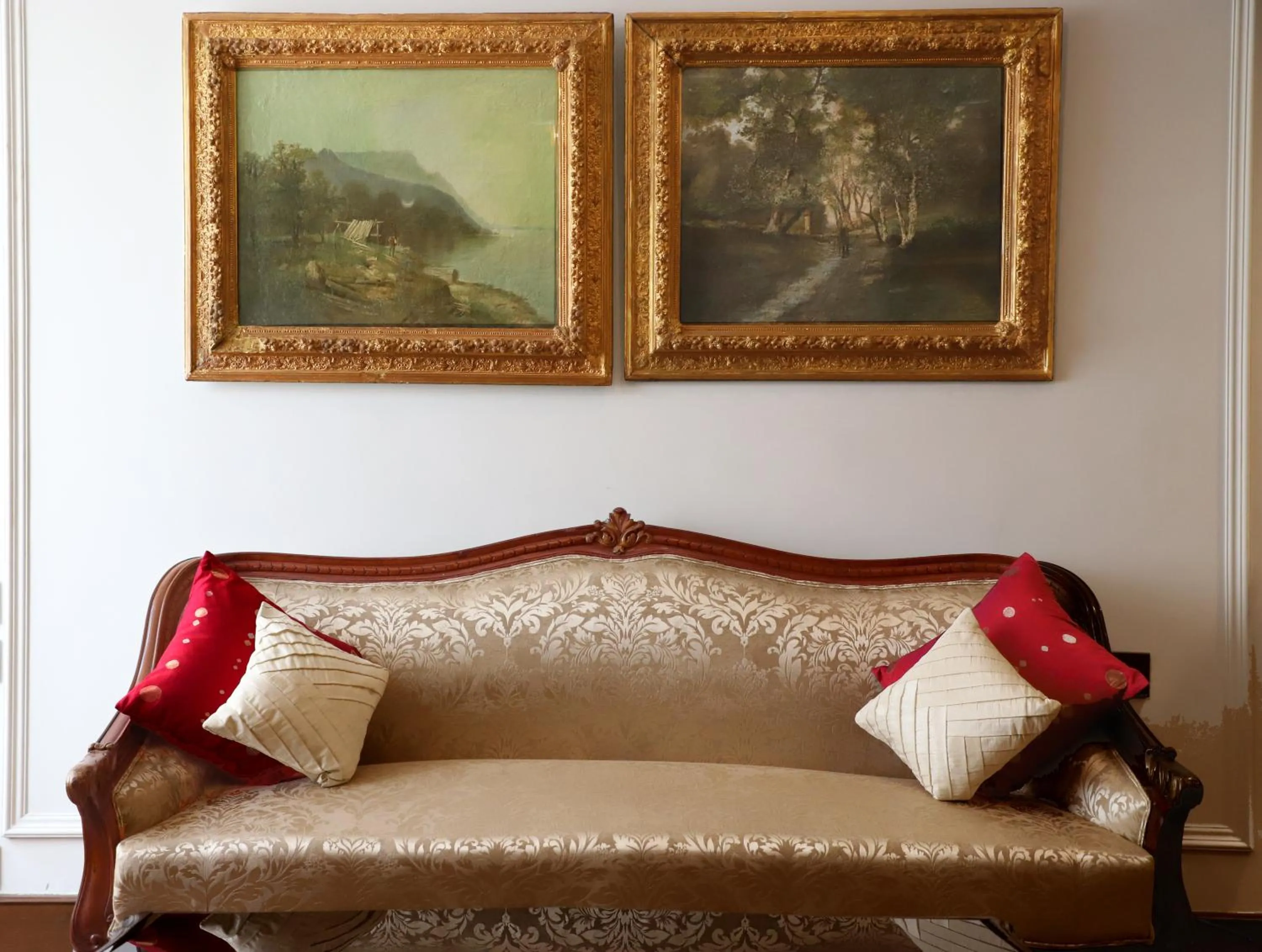 Seating area in The Ambassador, Marine Drive, Mumbai