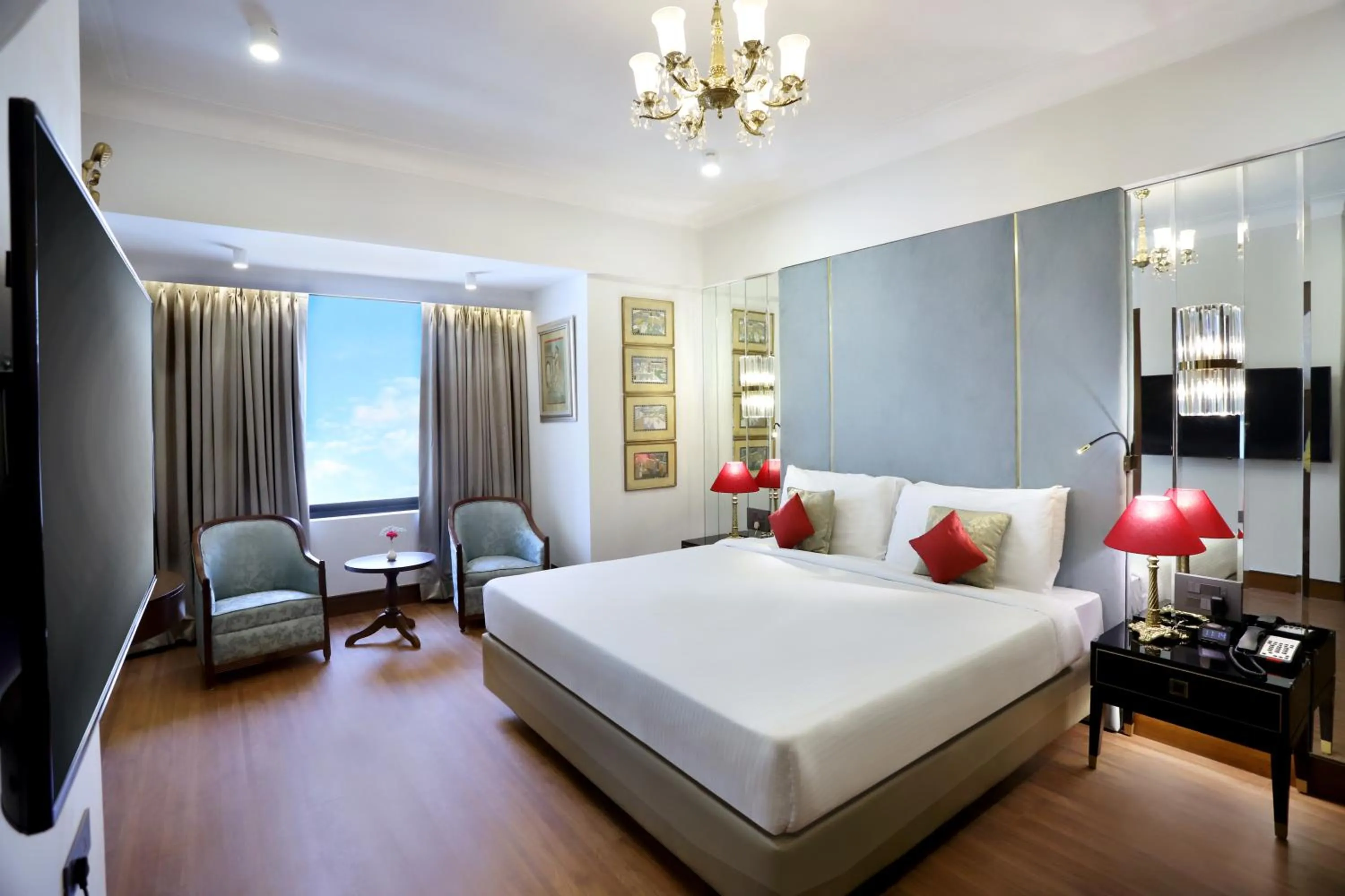 Bedroom, Bed in The Ambassador, Marine Drive, Mumbai