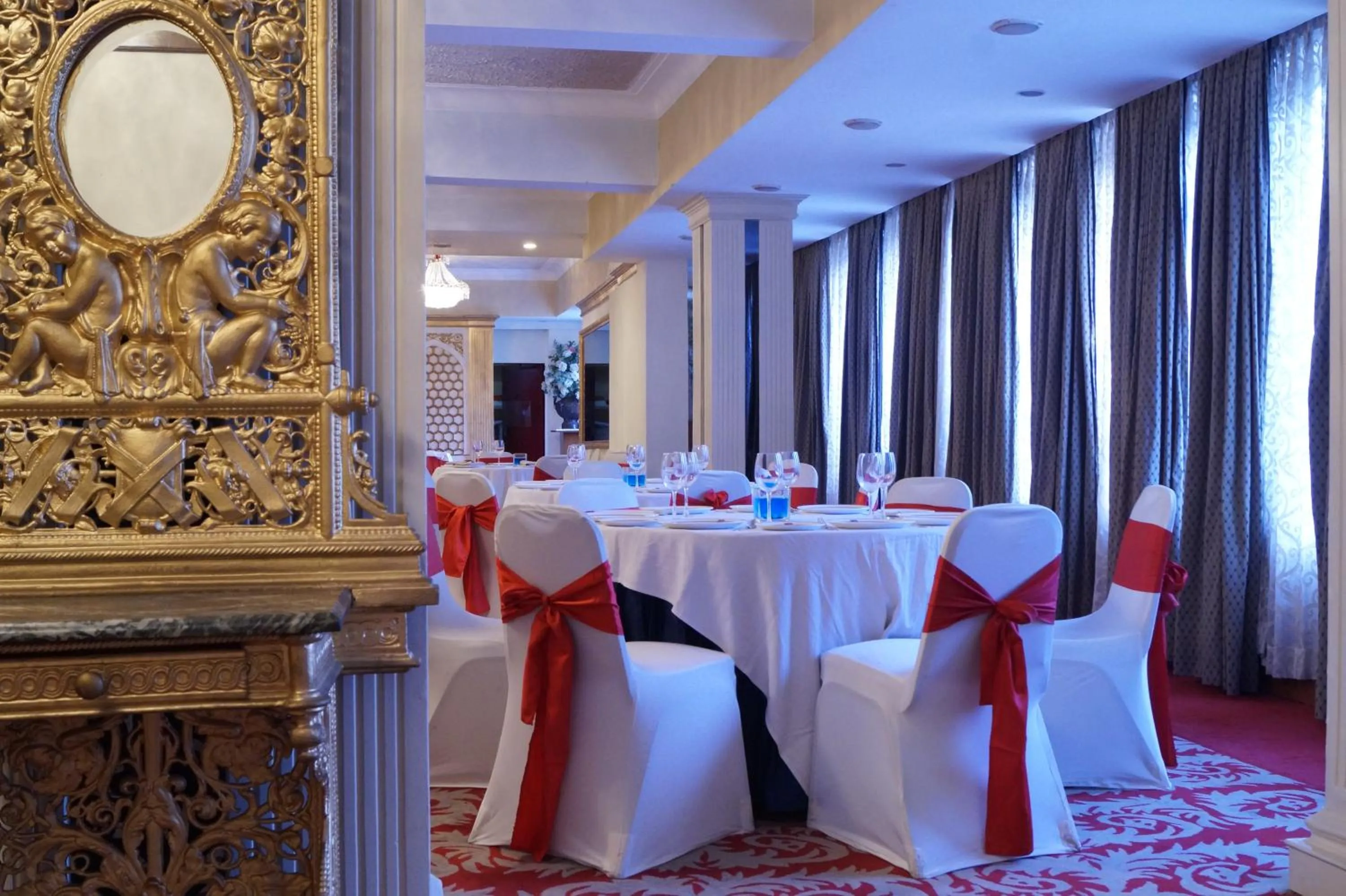 Banquet/Function facilities in The Ambassador, Marine Drive, Mumbai