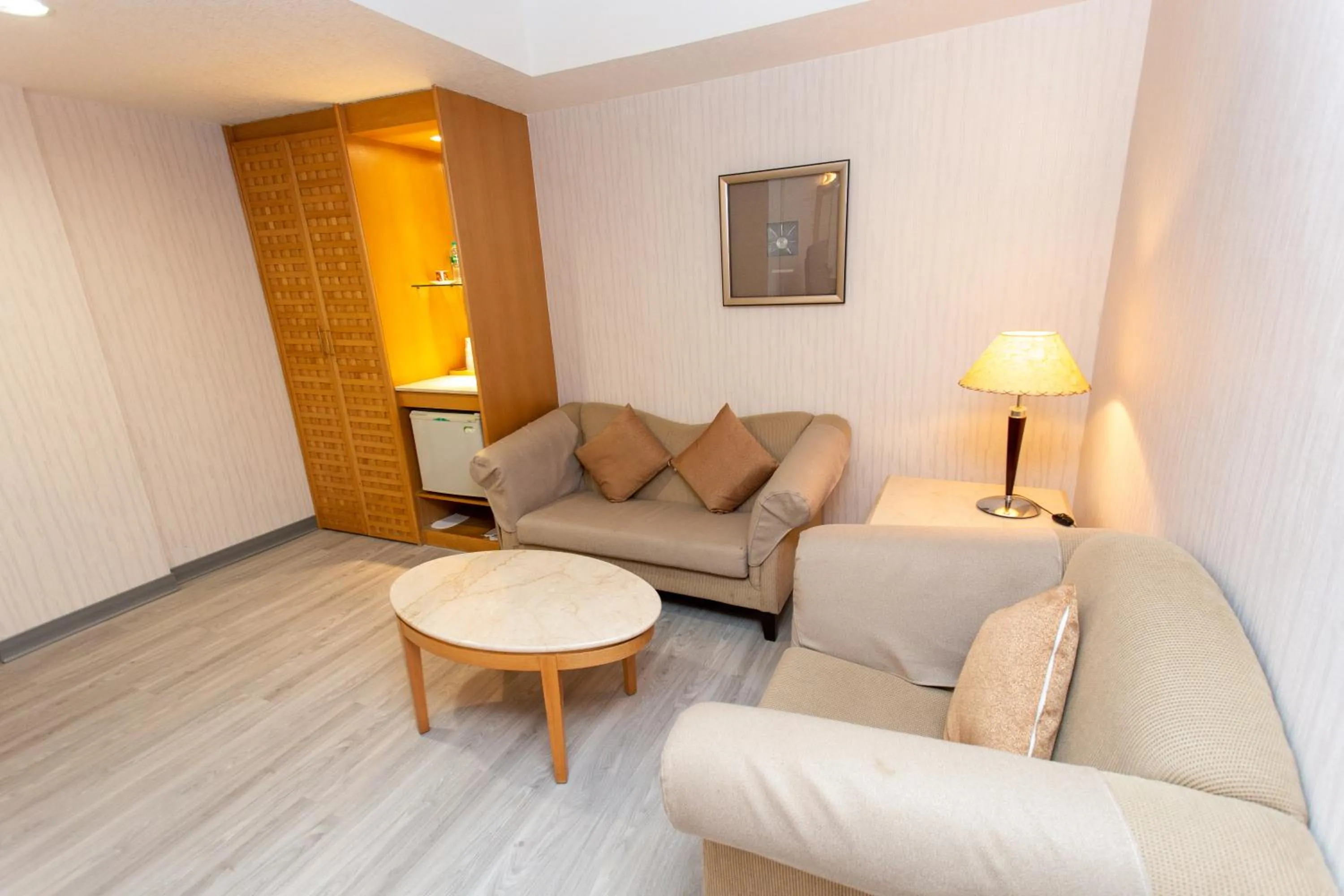 Living room in Ardi Hotel