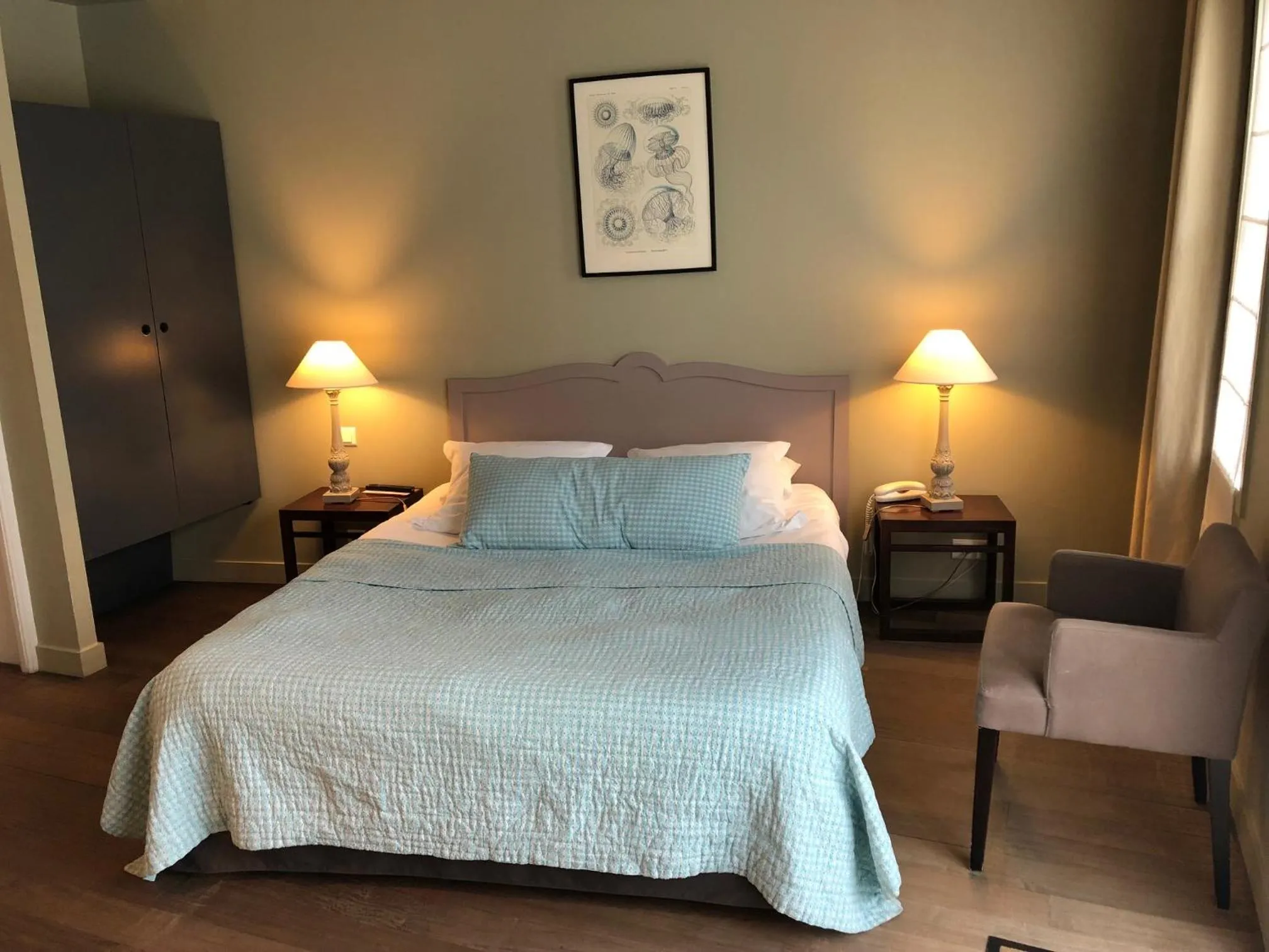 Pool view, Bed in Hotel L'Océan