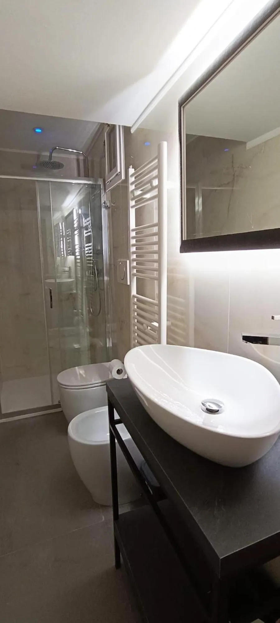 Bathroom in Bed & Breakfast Idomeneo 63