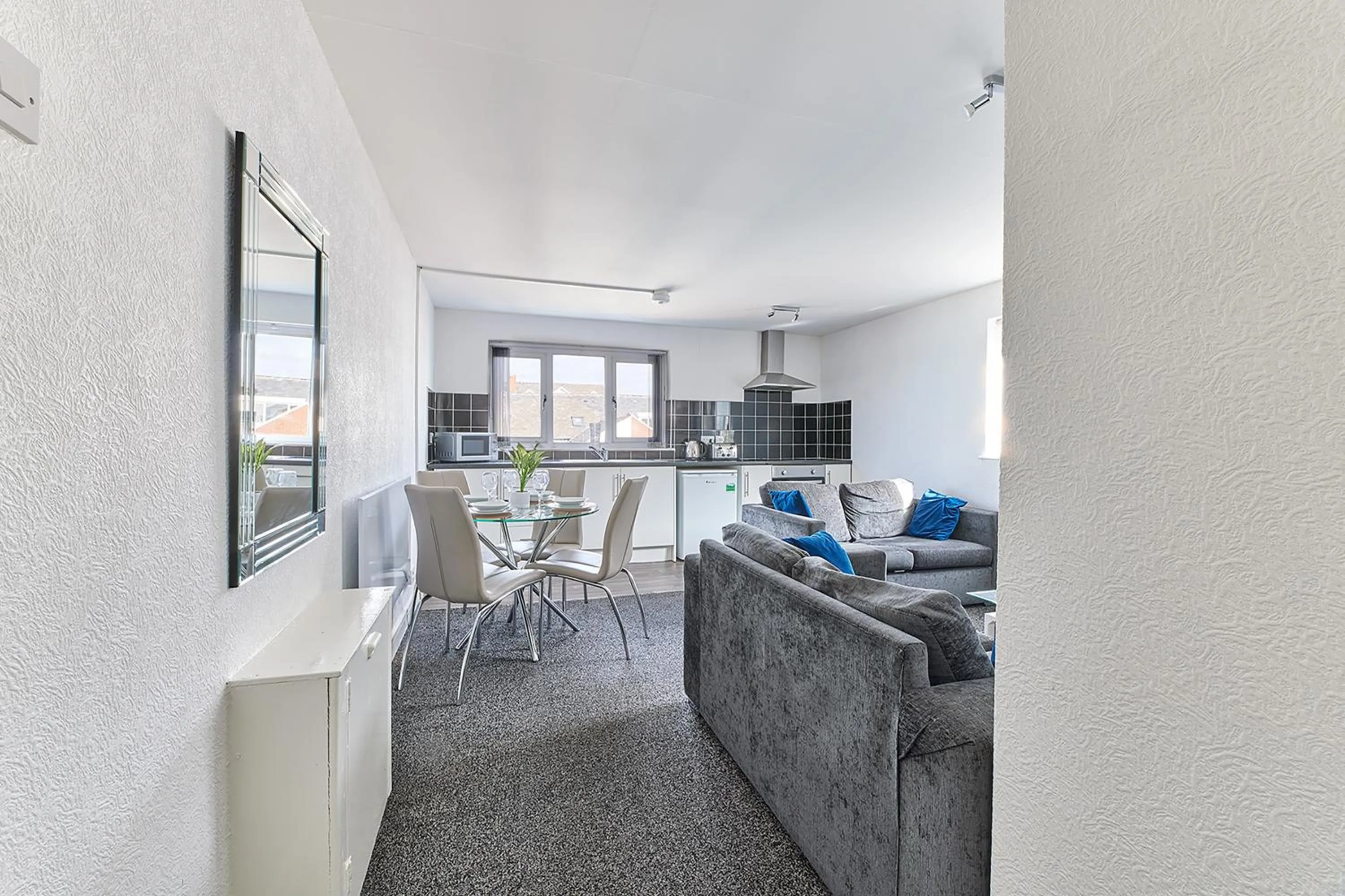 Kitchen or kitchenette in Pleasure Holiday Apartments