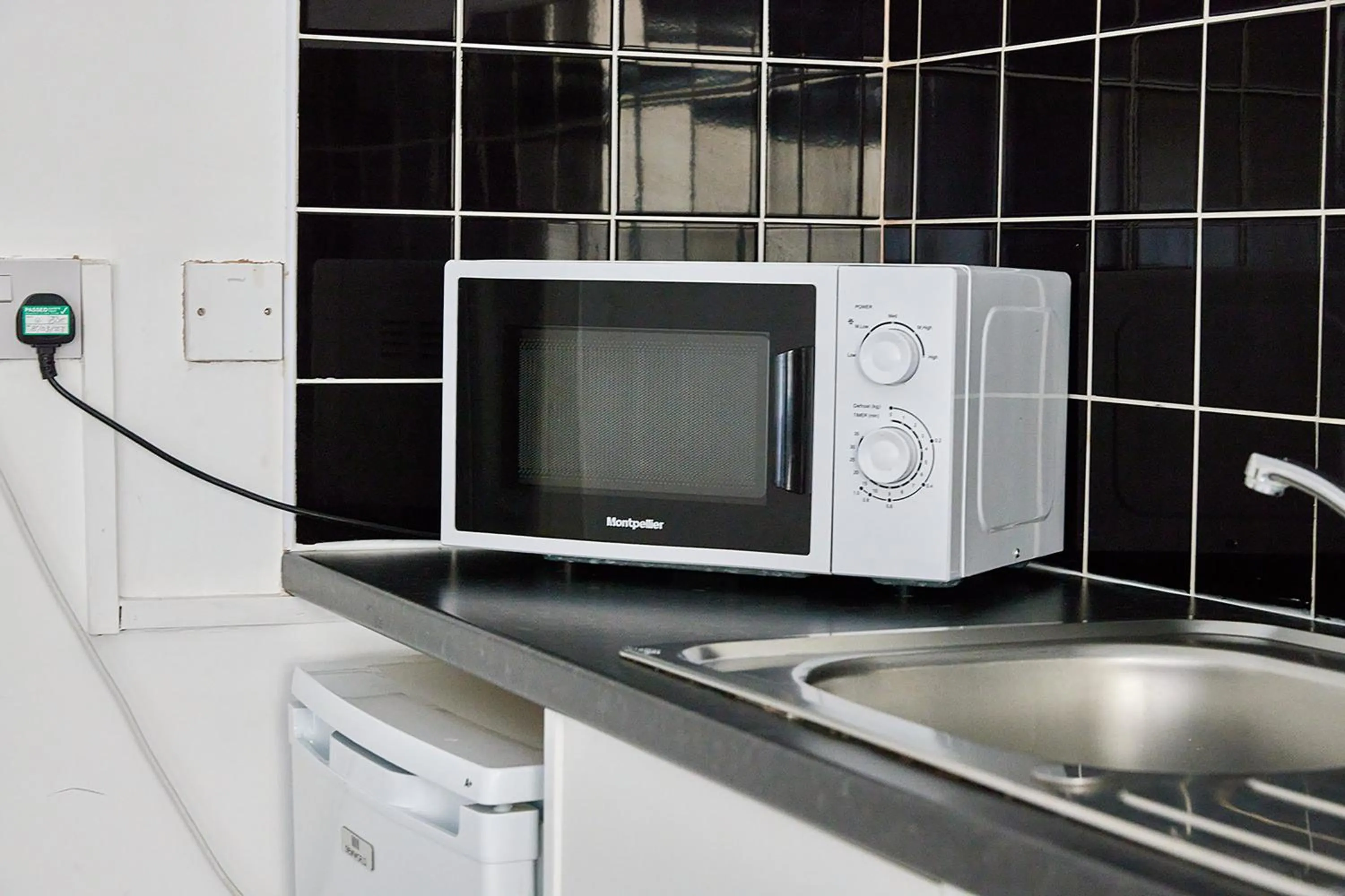 Kitchen or kitchenette in Pleasure Holiday Apartments