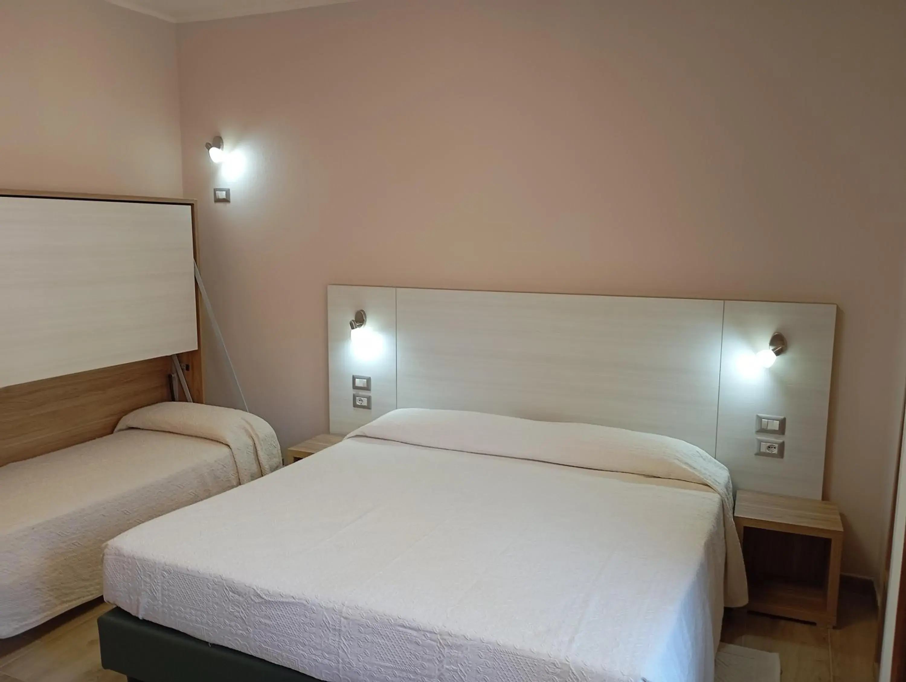 Family Room in Hotel Meridiana Family Room in Hotel Meridiana