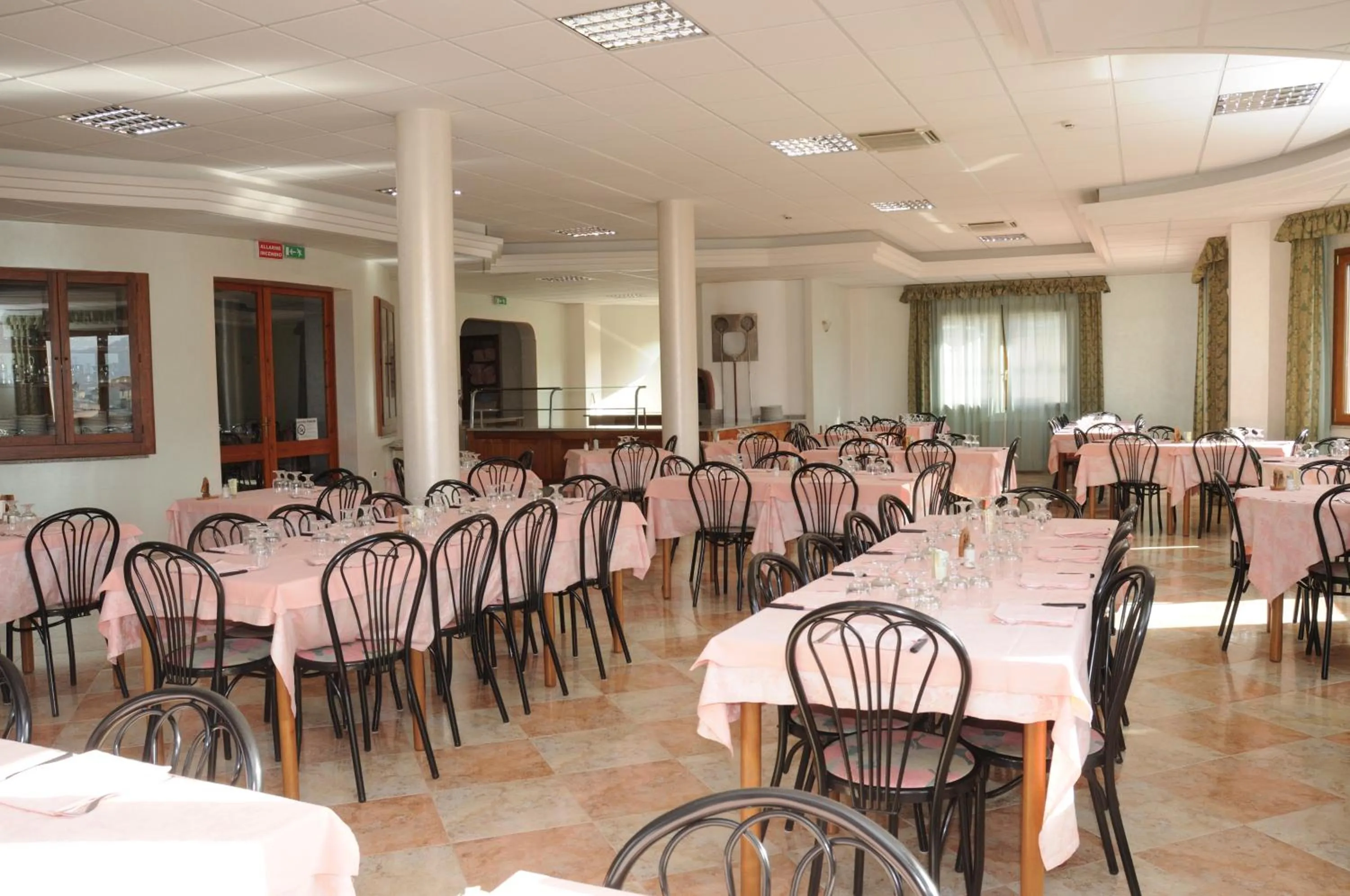 Restaurant/places to eat in Hotel Meridiana