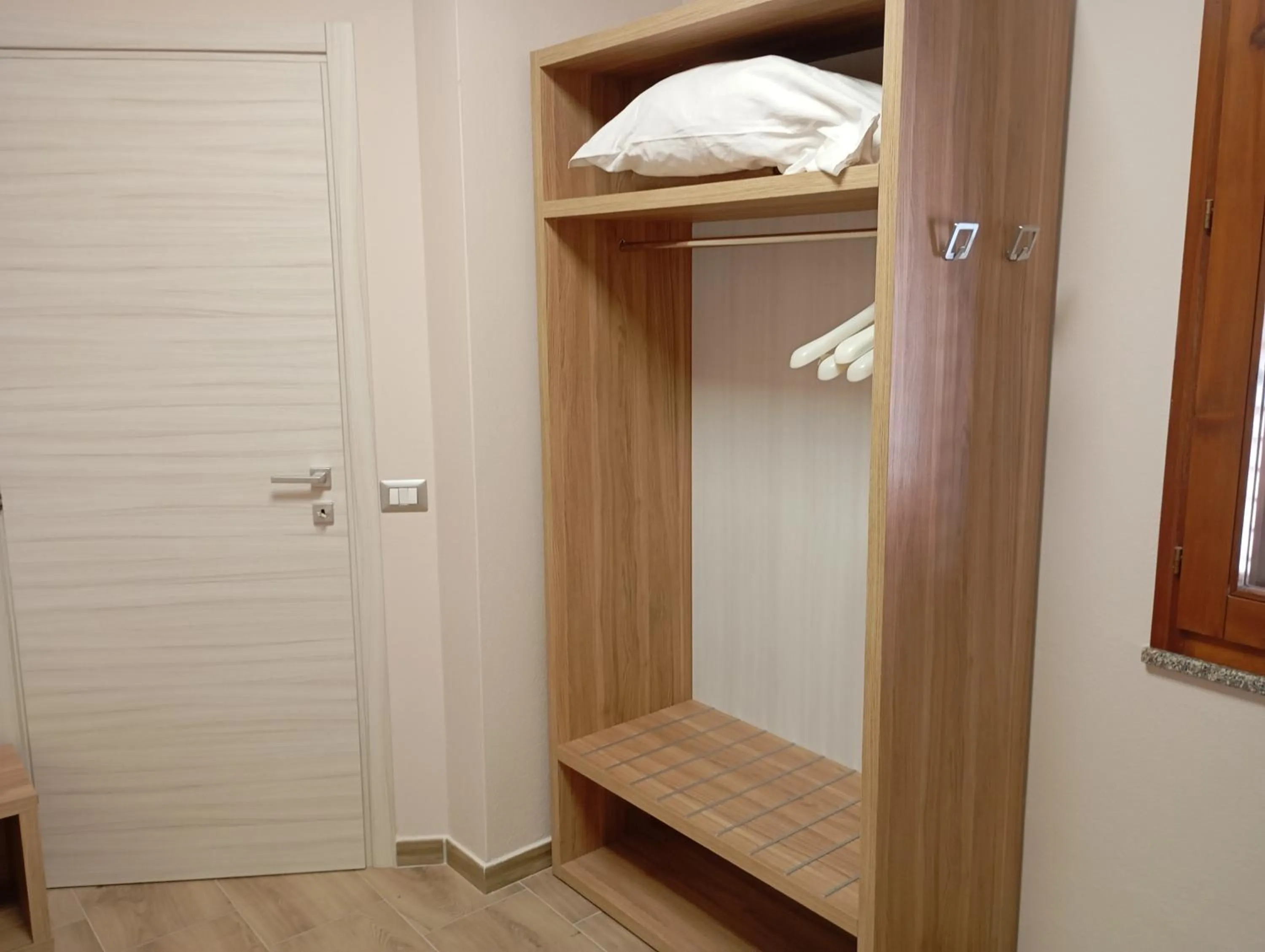 wardrobe in Hotel Meridiana
