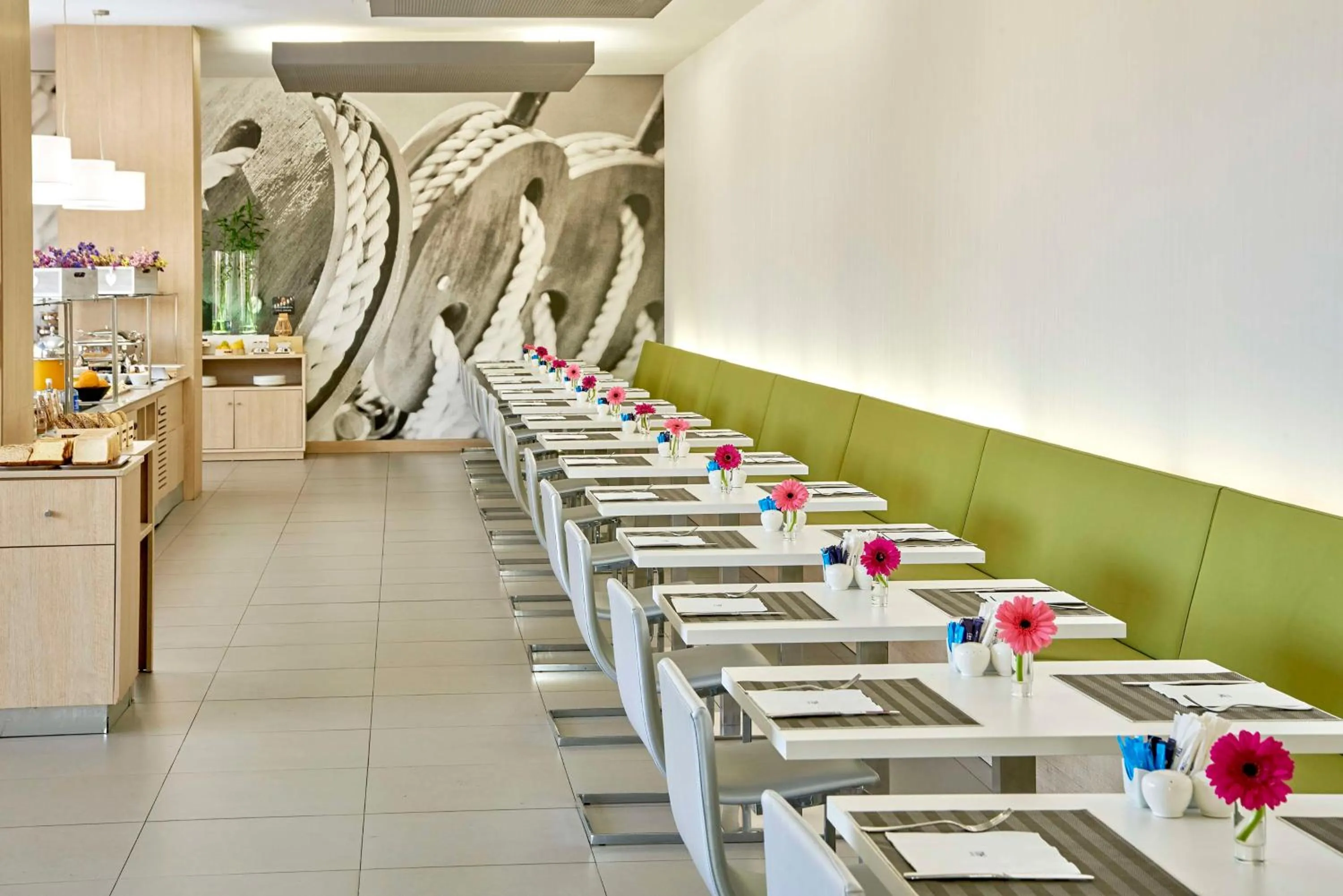 Restaurant/places to eat in NH Campo Cartagena