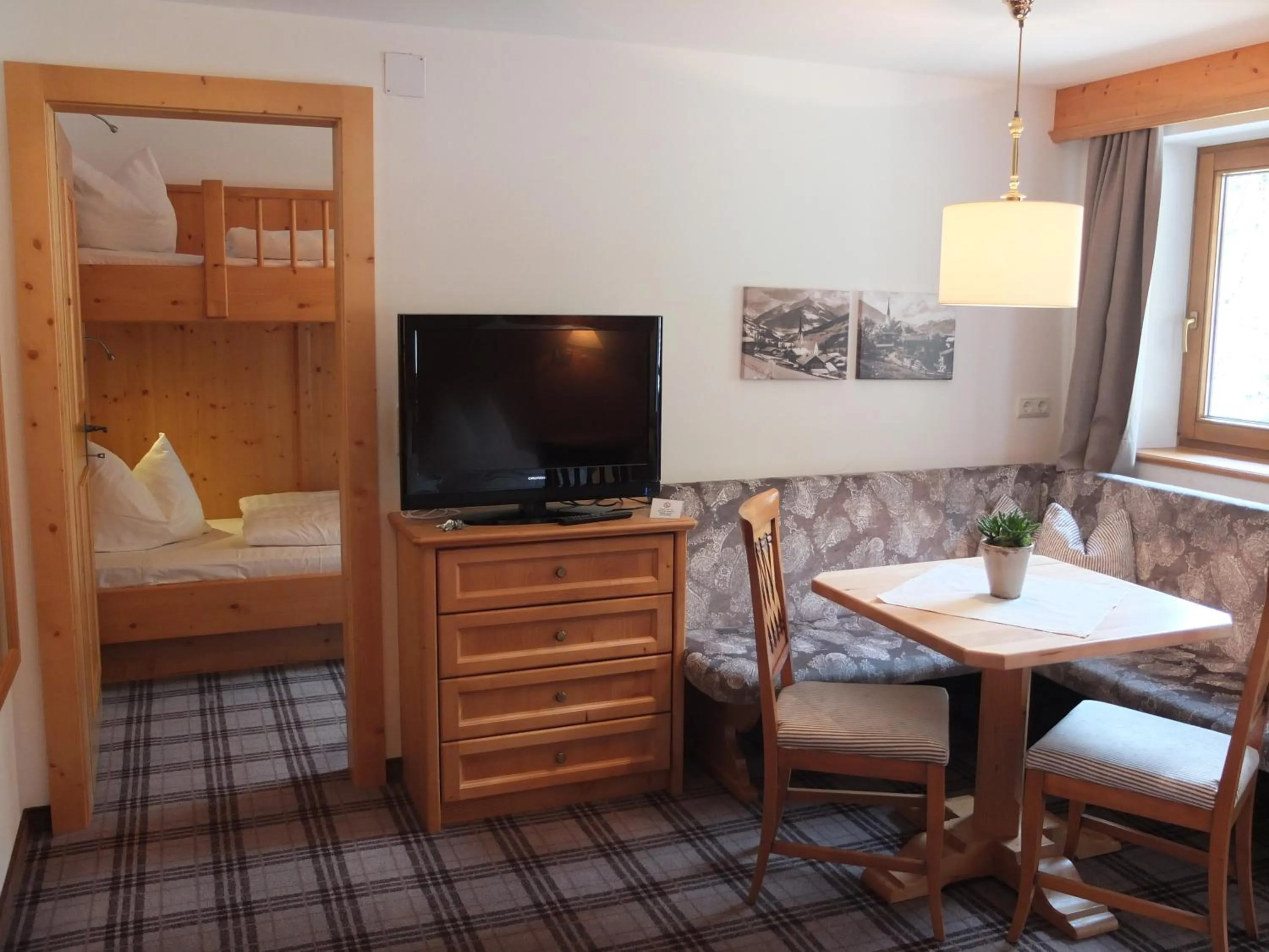 Photo of the whole room, Bed in Hotel Zur Post