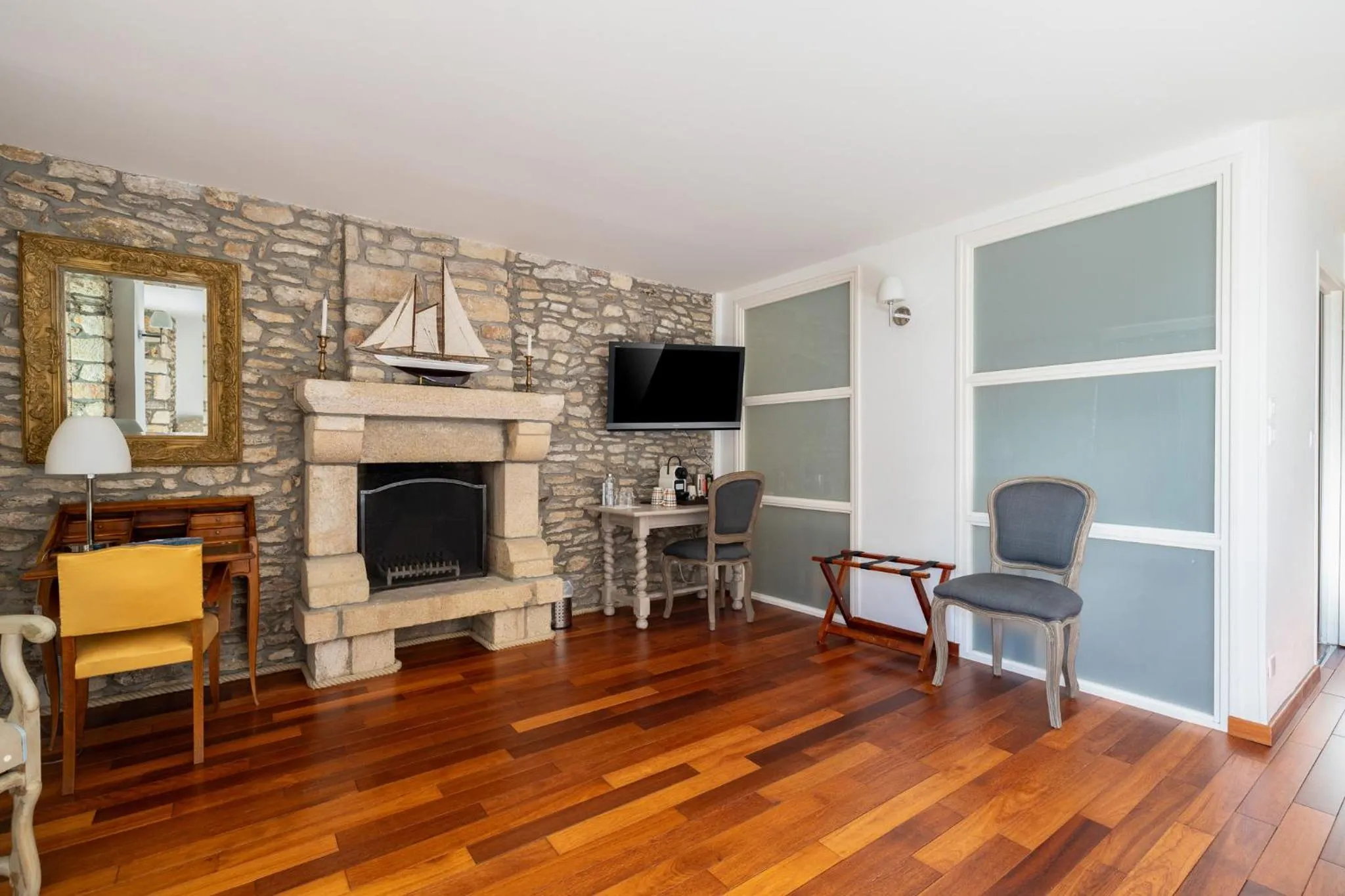 Coffee/tea facilities in Hotel Restaurant Lesage