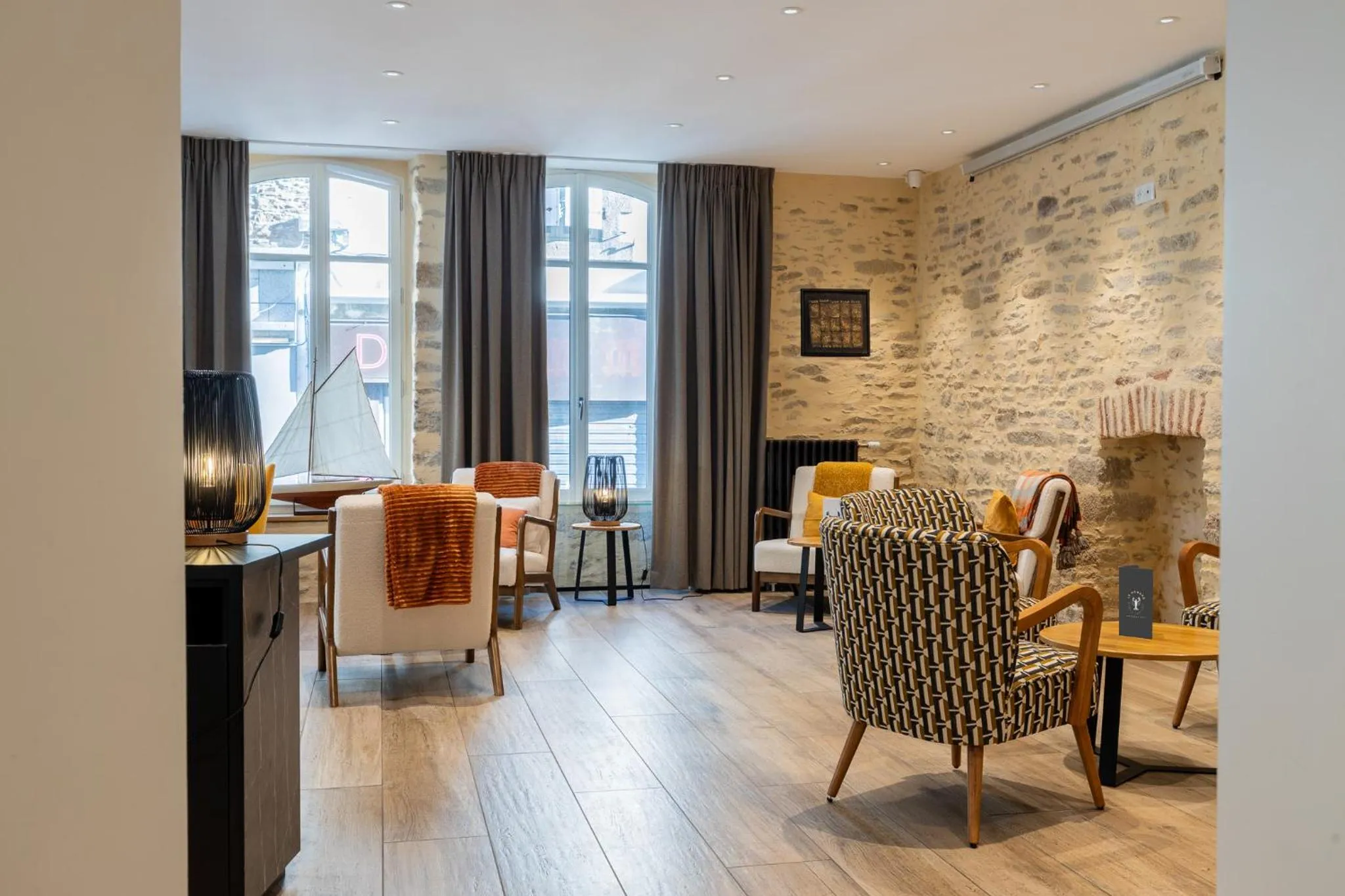 Seating area in Hotel Restaurant Lesage