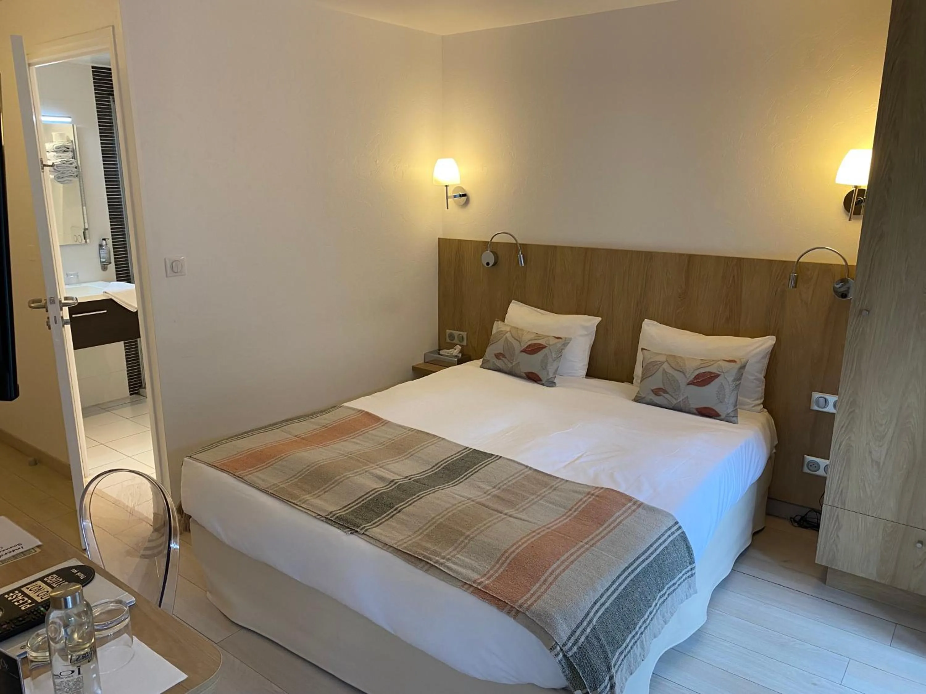 Standard Double Room - single occupancy in Hotel Restaurant Lesage