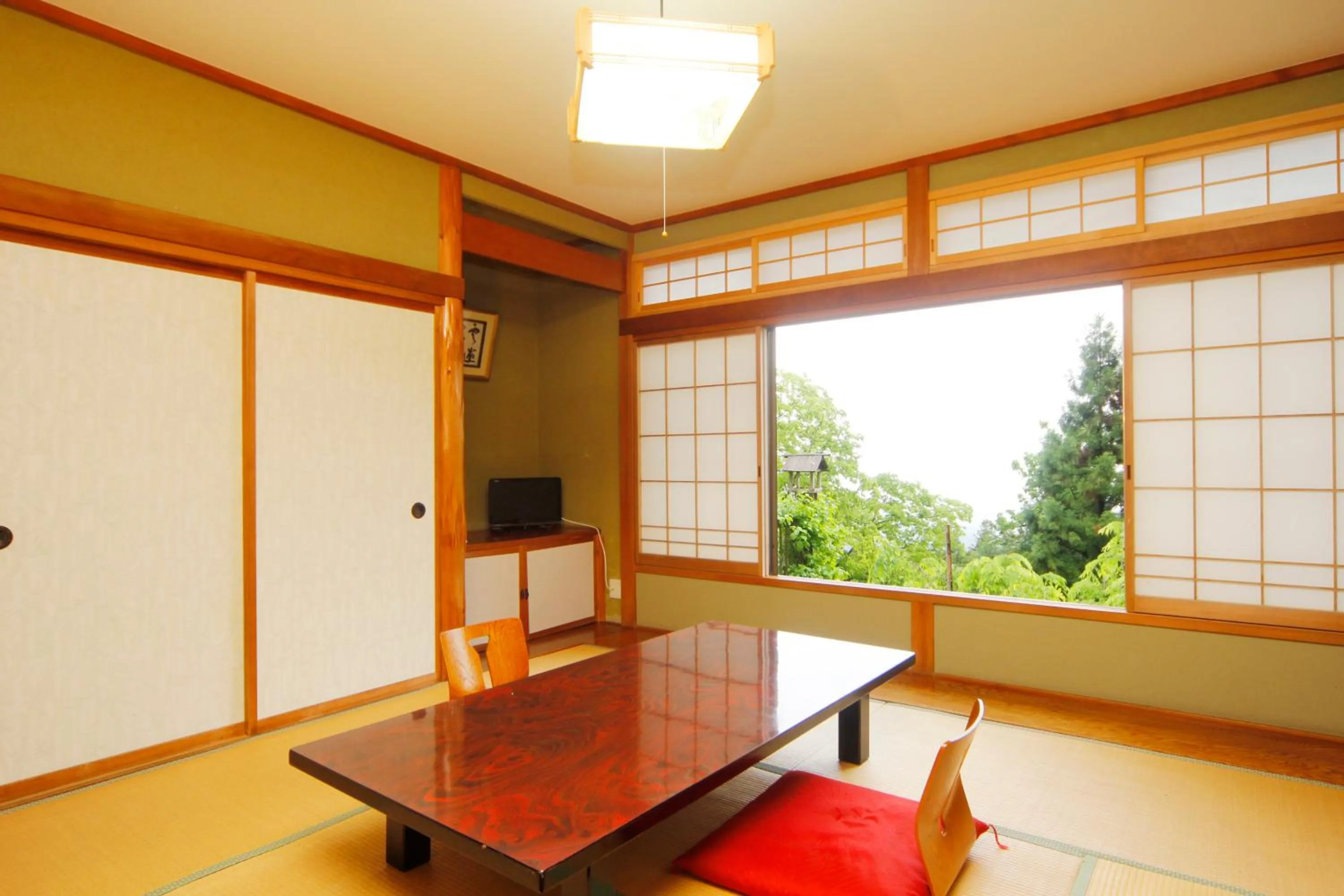 Photo of the whole room in Nobori