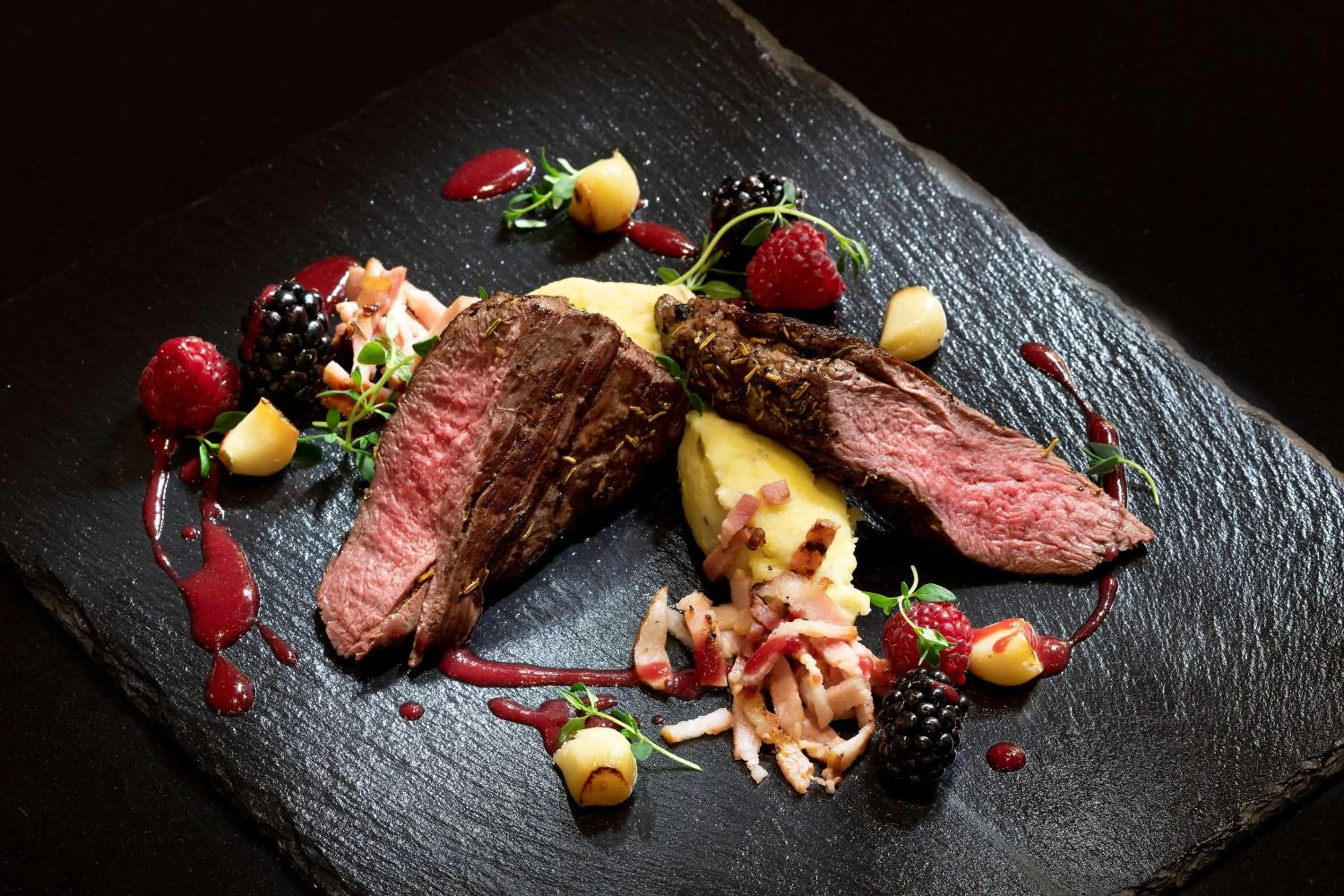 Food and drinks in Park Inn by Radisson Meriton Conference & Spa Hotel Tallinn