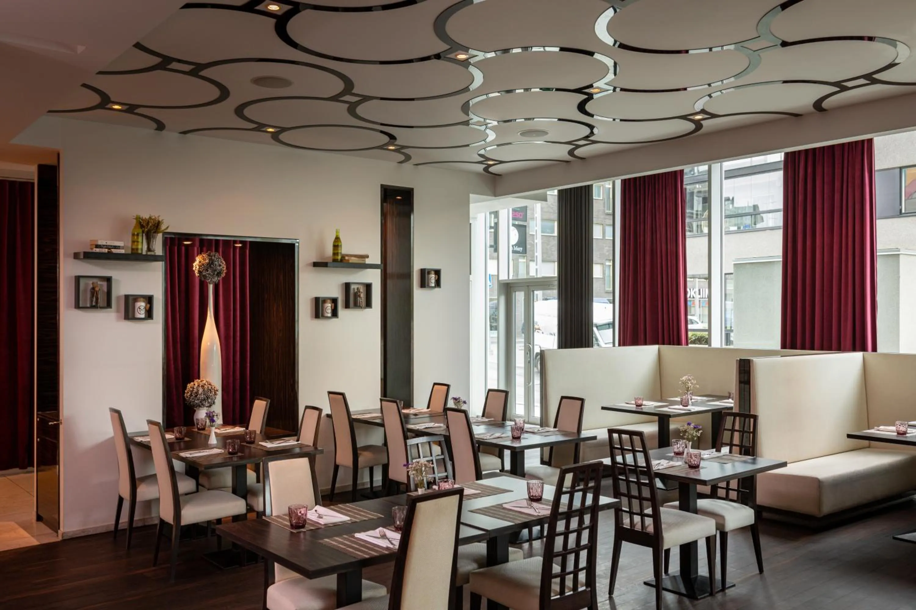 Restaurant/places to eat in Park Inn by Radisson Meriton Conference & Spa Hotel Tallinn