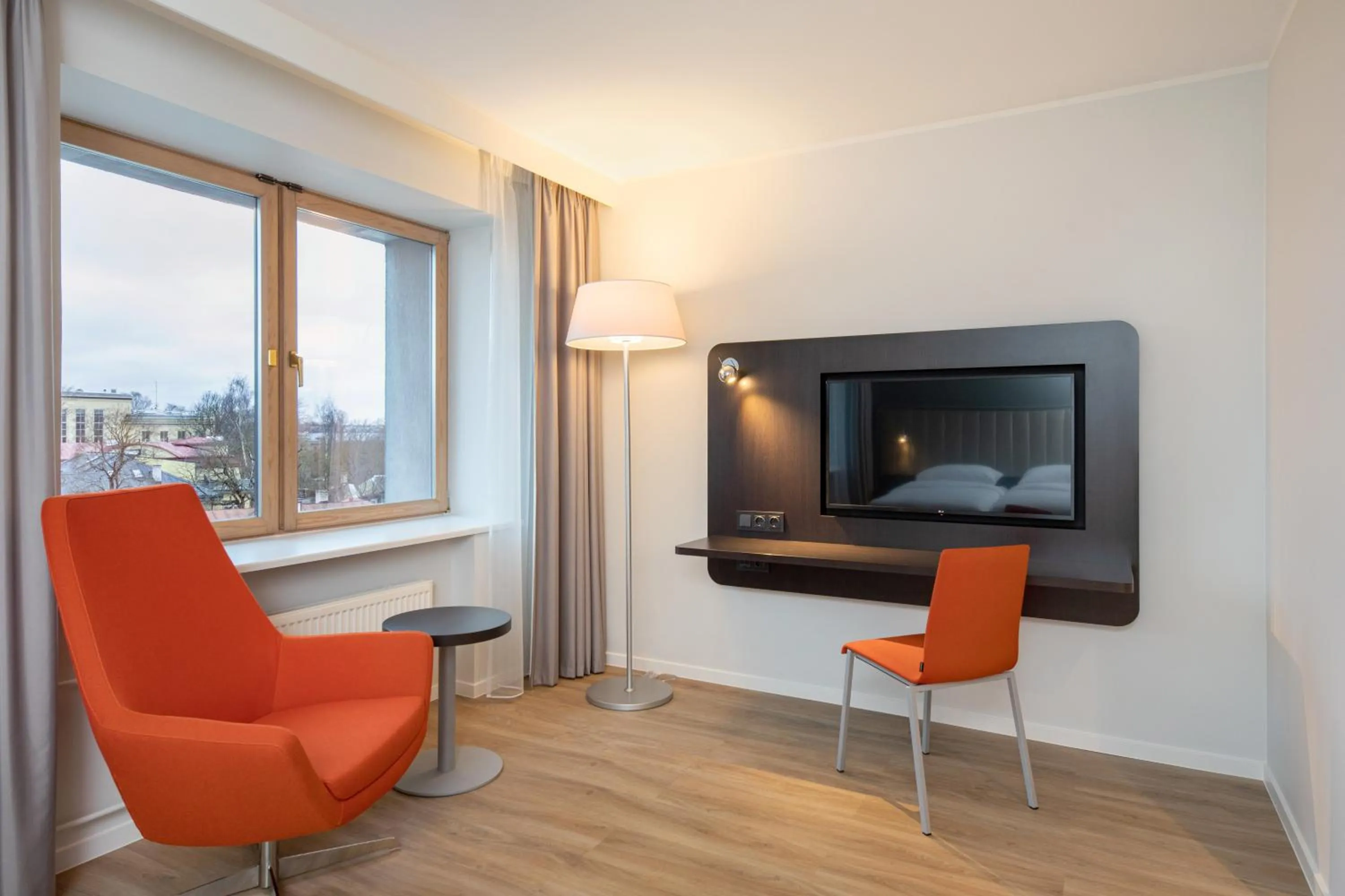 TV and multimedia in Park Inn by Radisson Meriton Conference & Spa Hotel Tallinn