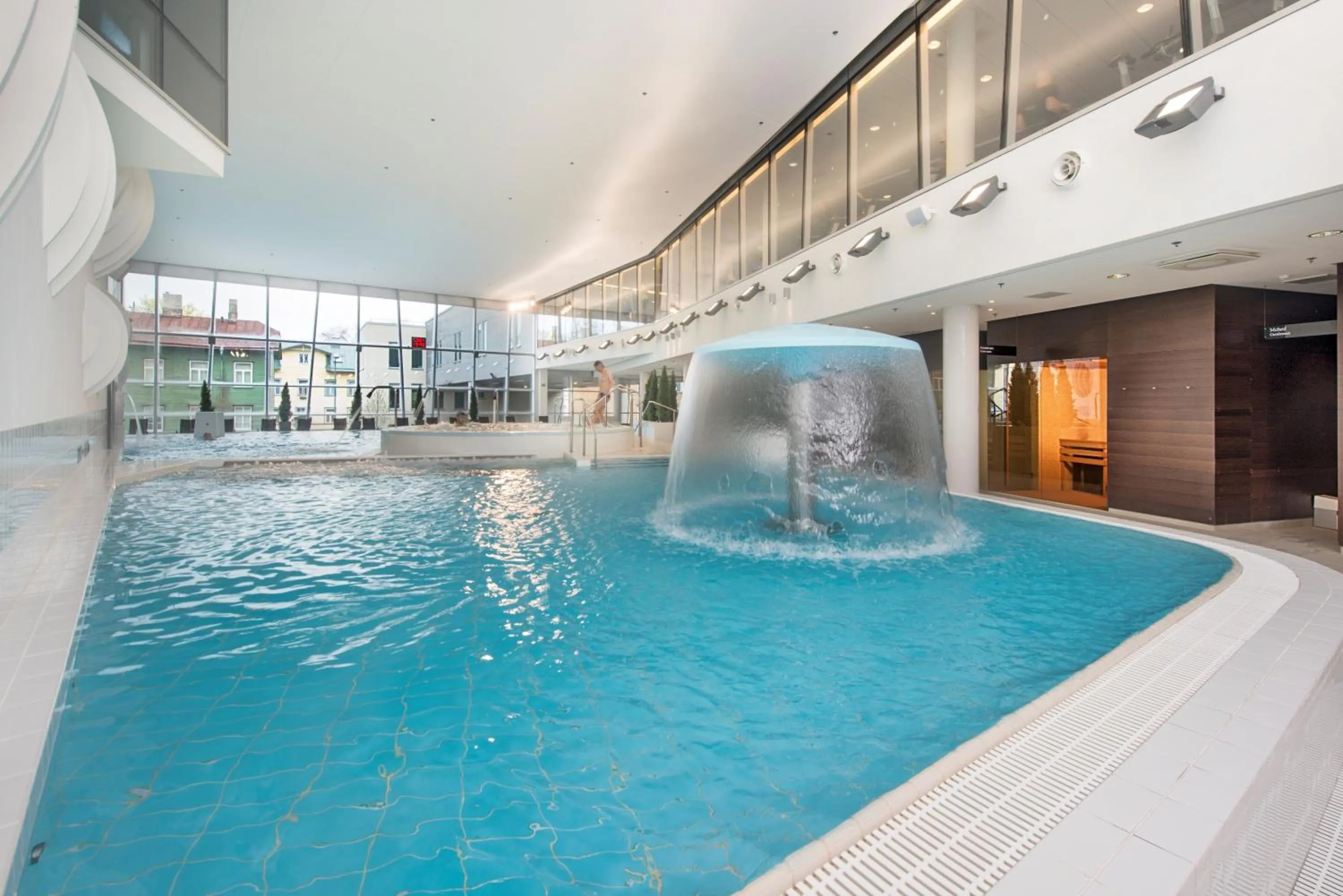 Swimming pool in Park Inn by Radisson Meriton Conference & Spa Hotel Tallinn
