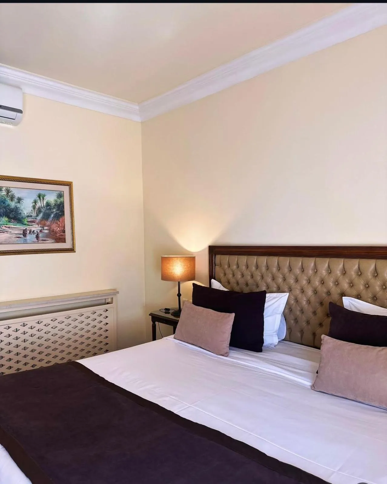 Bed in Acropole Tunis