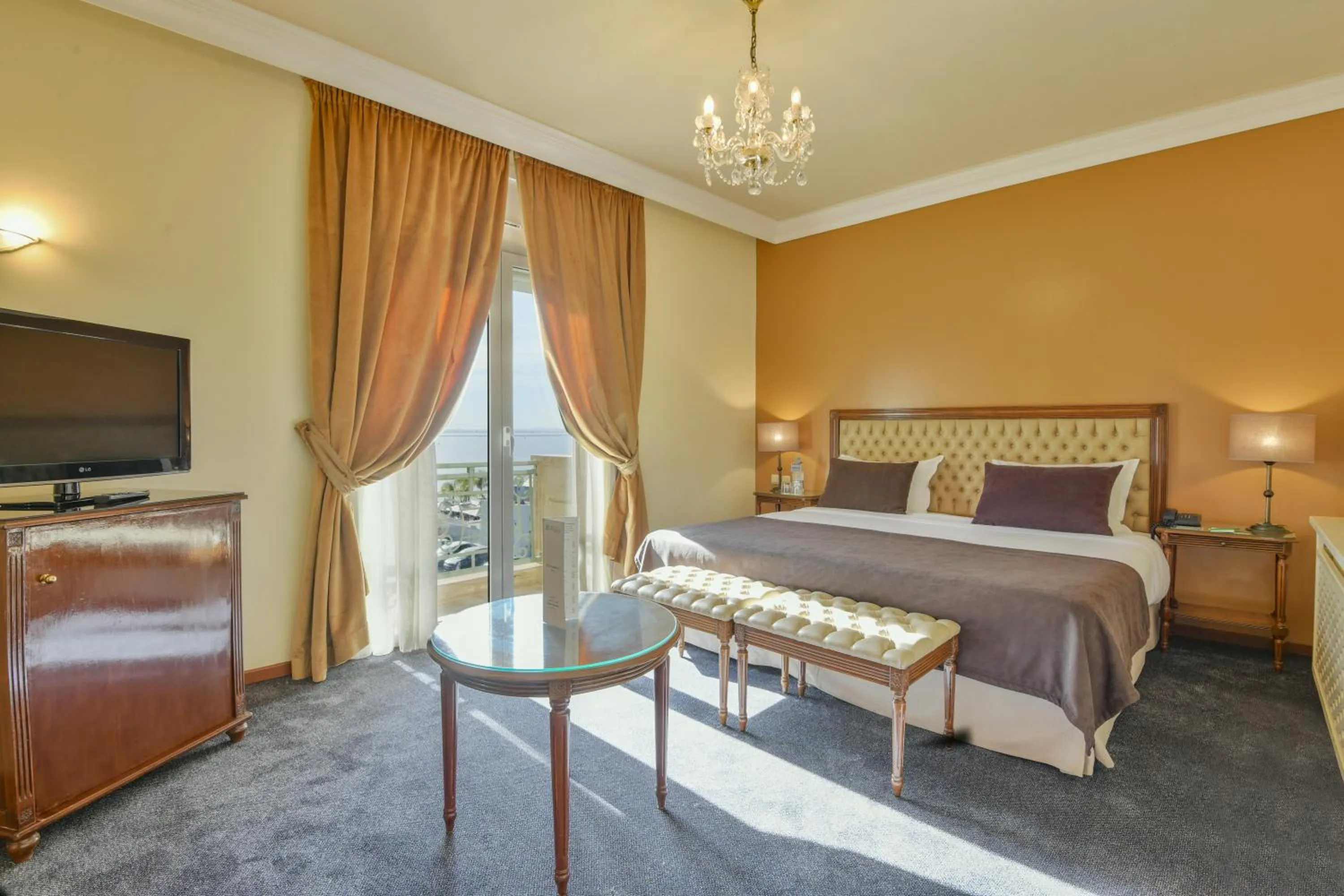 Bed in Acropole Tunis