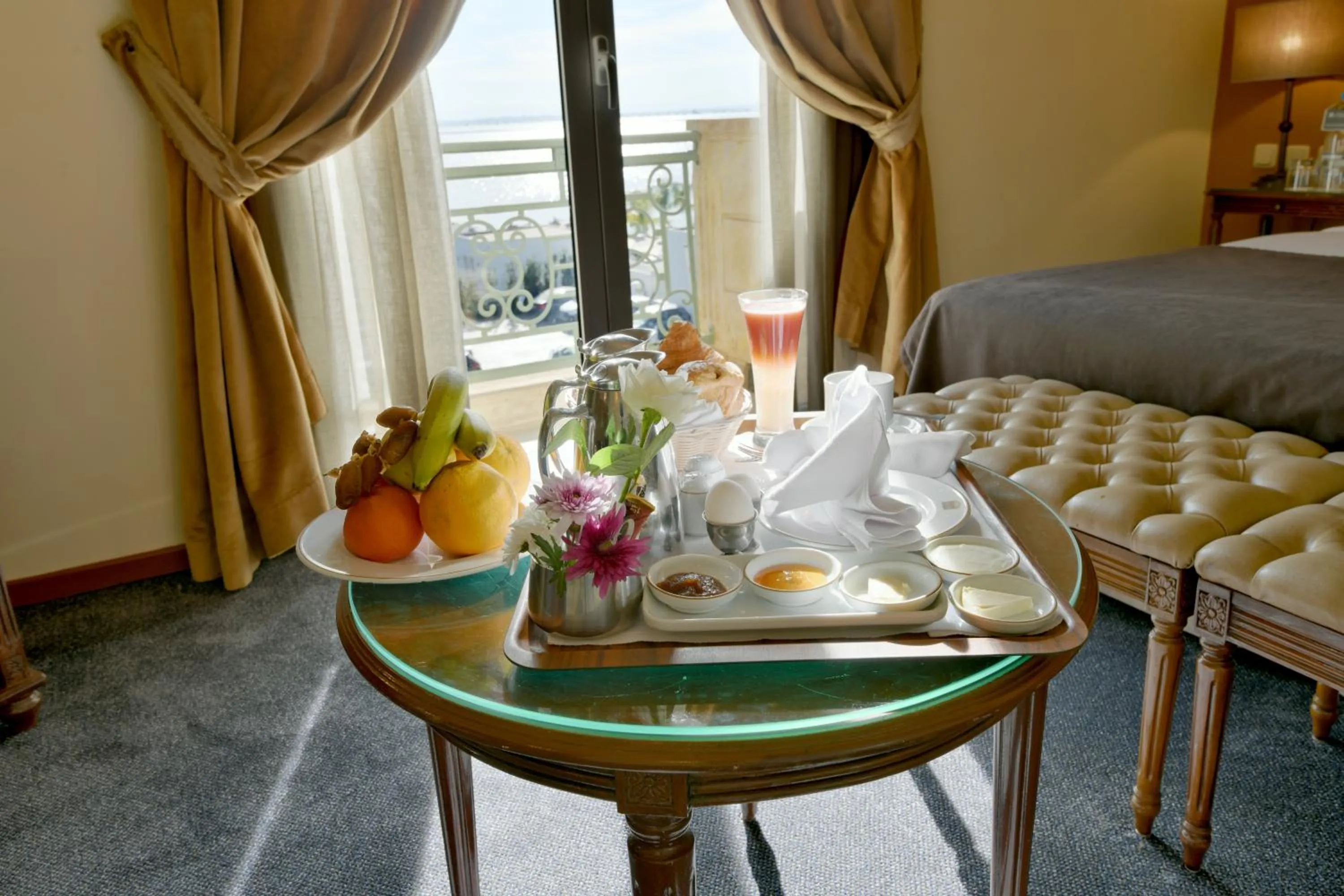 Bed in Acropole Tunis