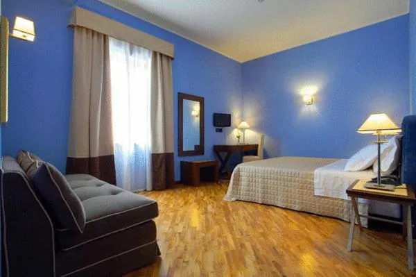 Bedroom, Bed in Hotel Messenion