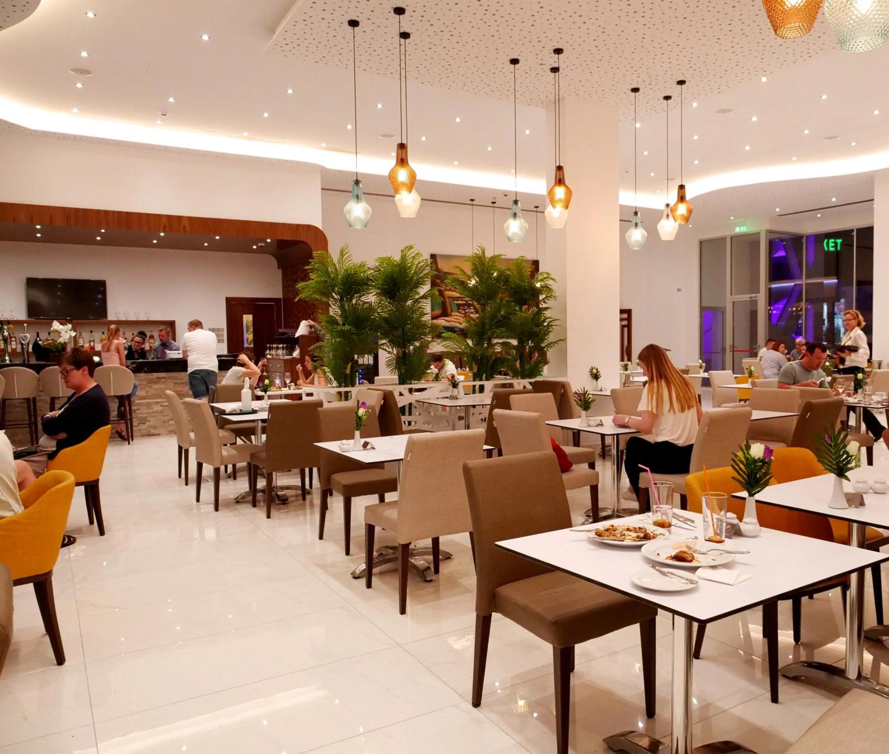 Restaurant/places to eat in Amethyst Napa Hotel & Spa