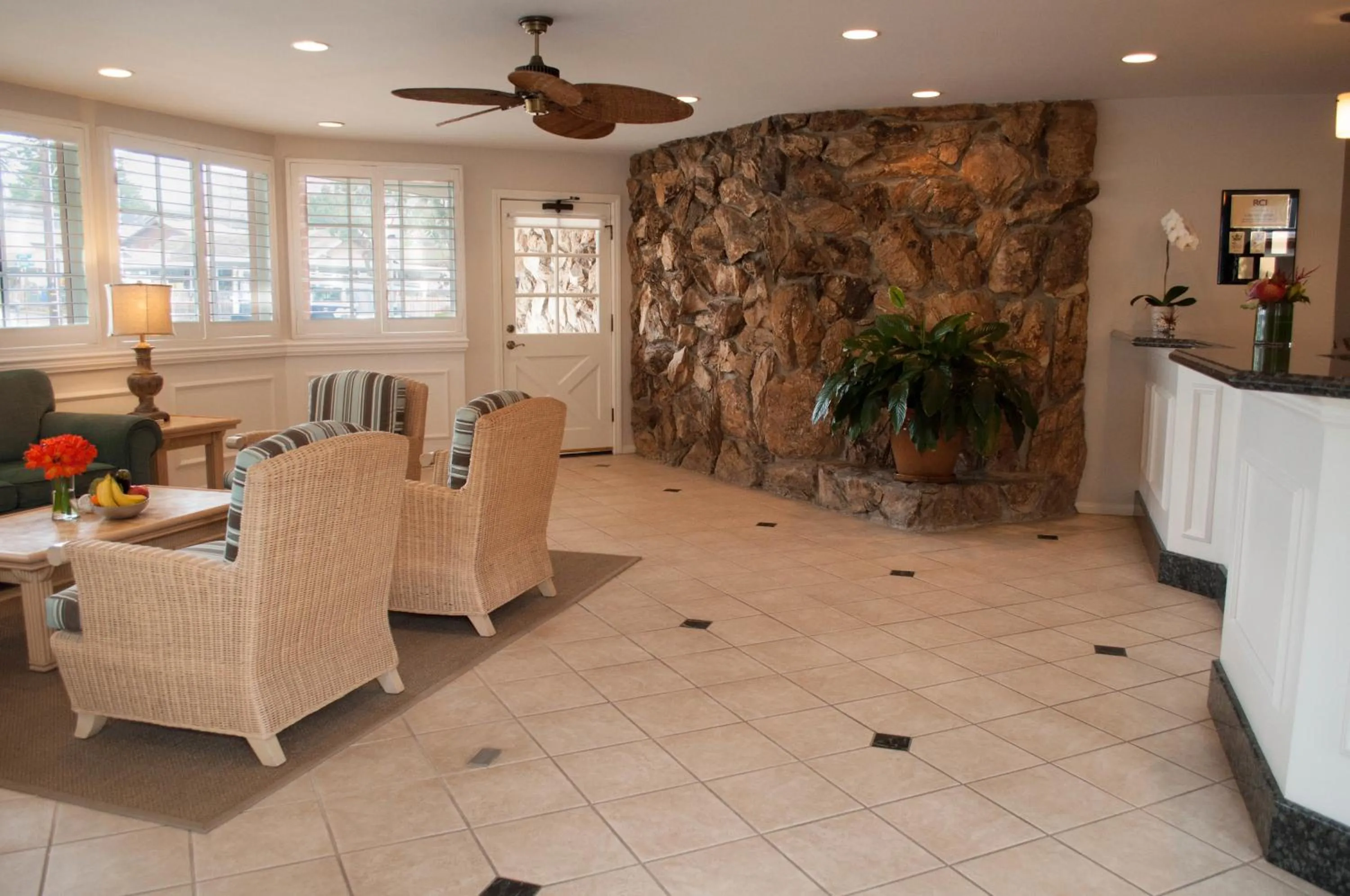 Lobby or reception in Laguna Shores Studio Suites