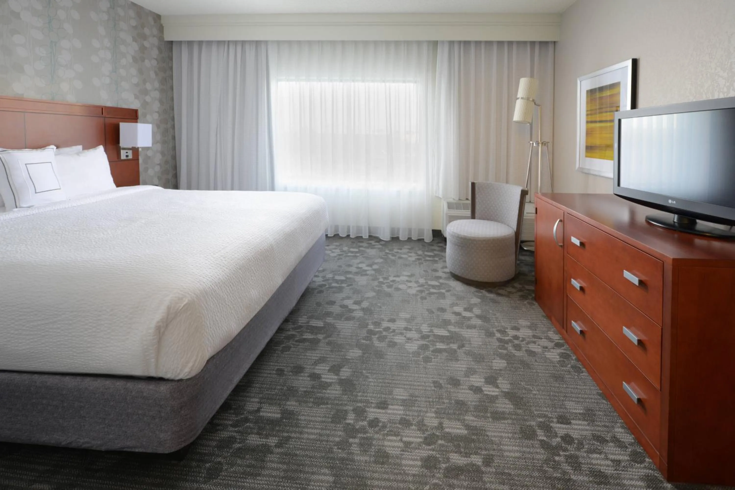 Bedroom, Bed in Sonesta Select Dallas Central Expressway
