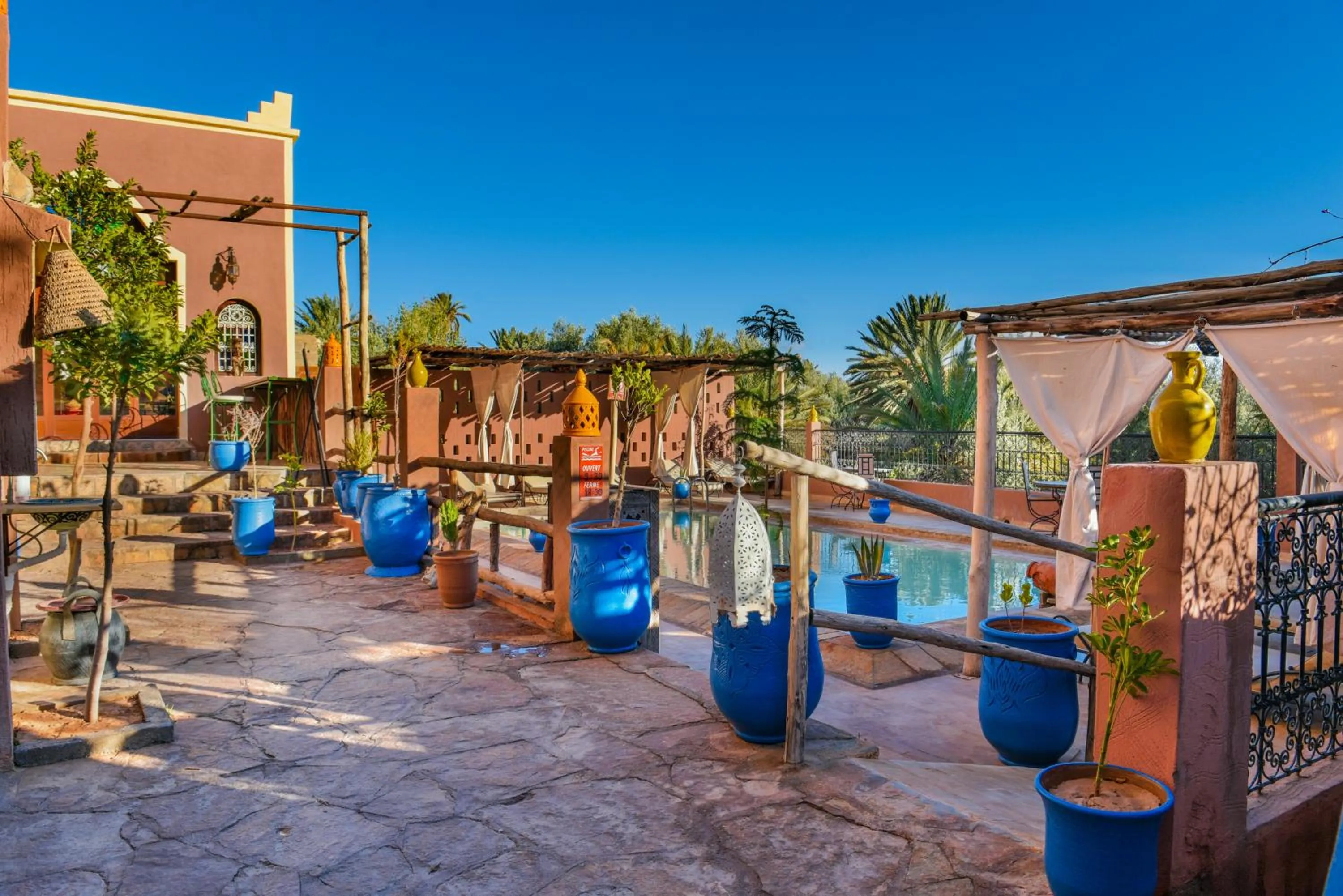 Swimming pool in Riad Dar Bab Todra