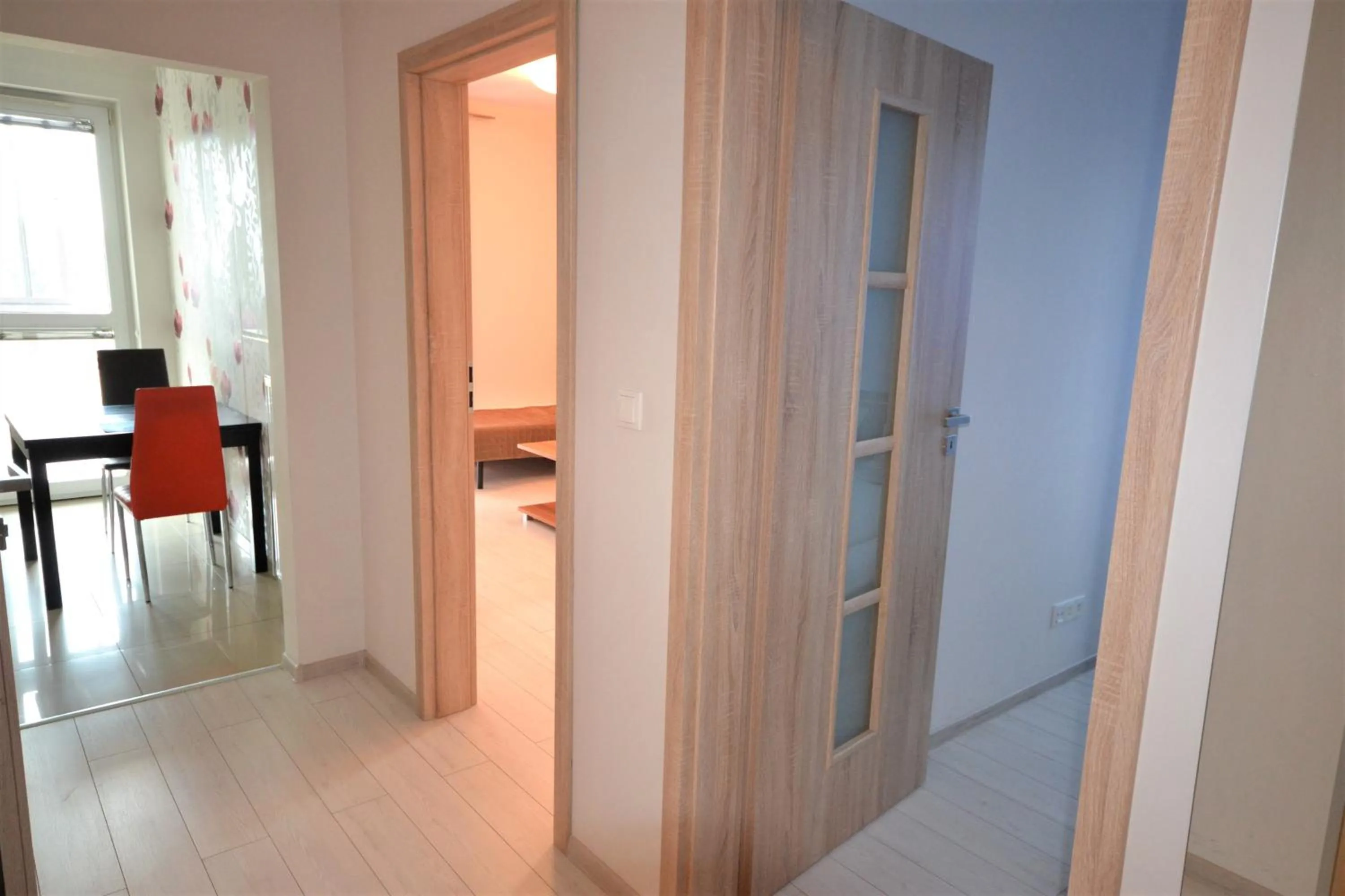 Photo of the whole room in Senator Warsaw Apartments