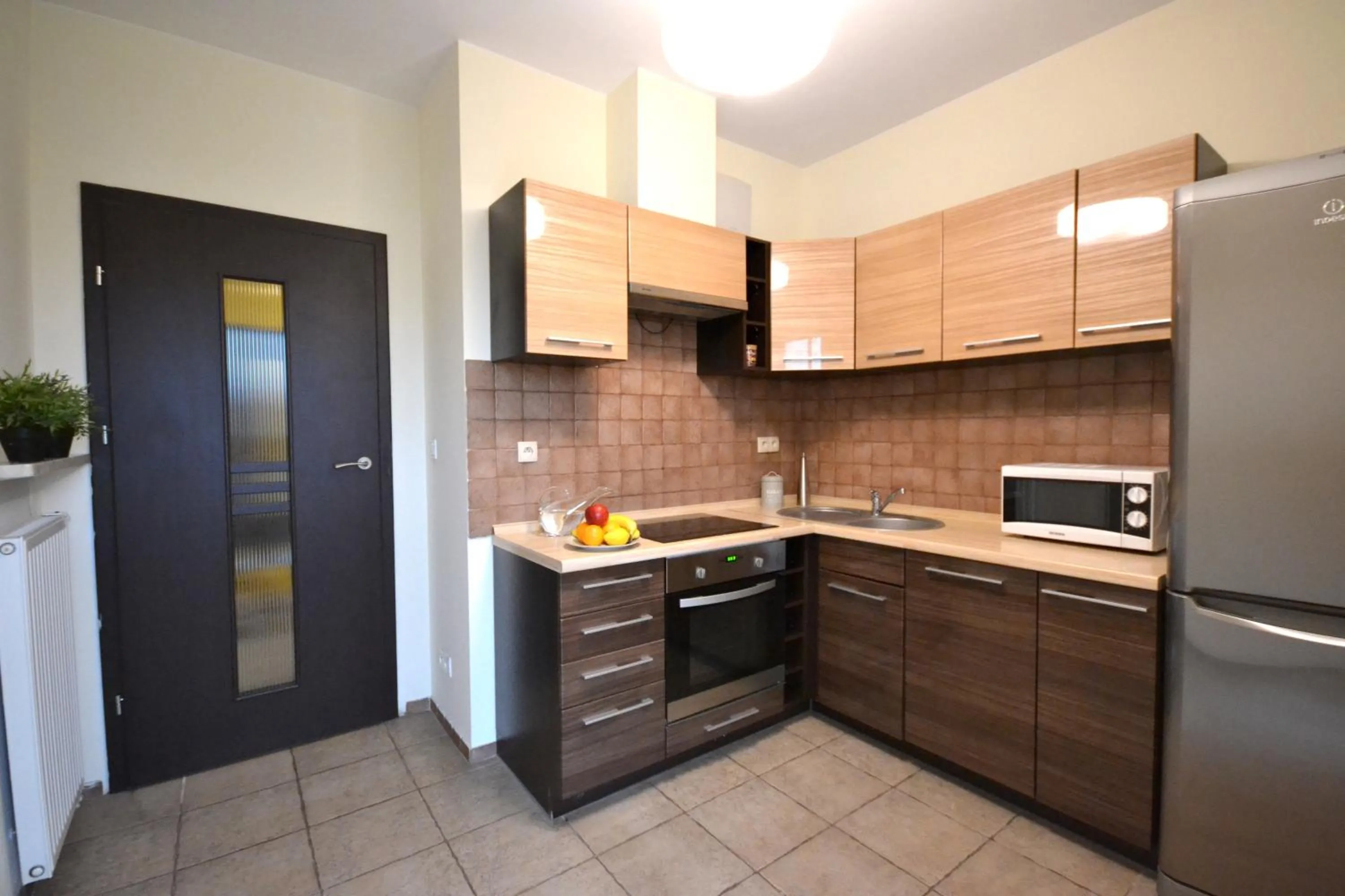 Coffee/tea facilities in Senator Warsaw Apartments