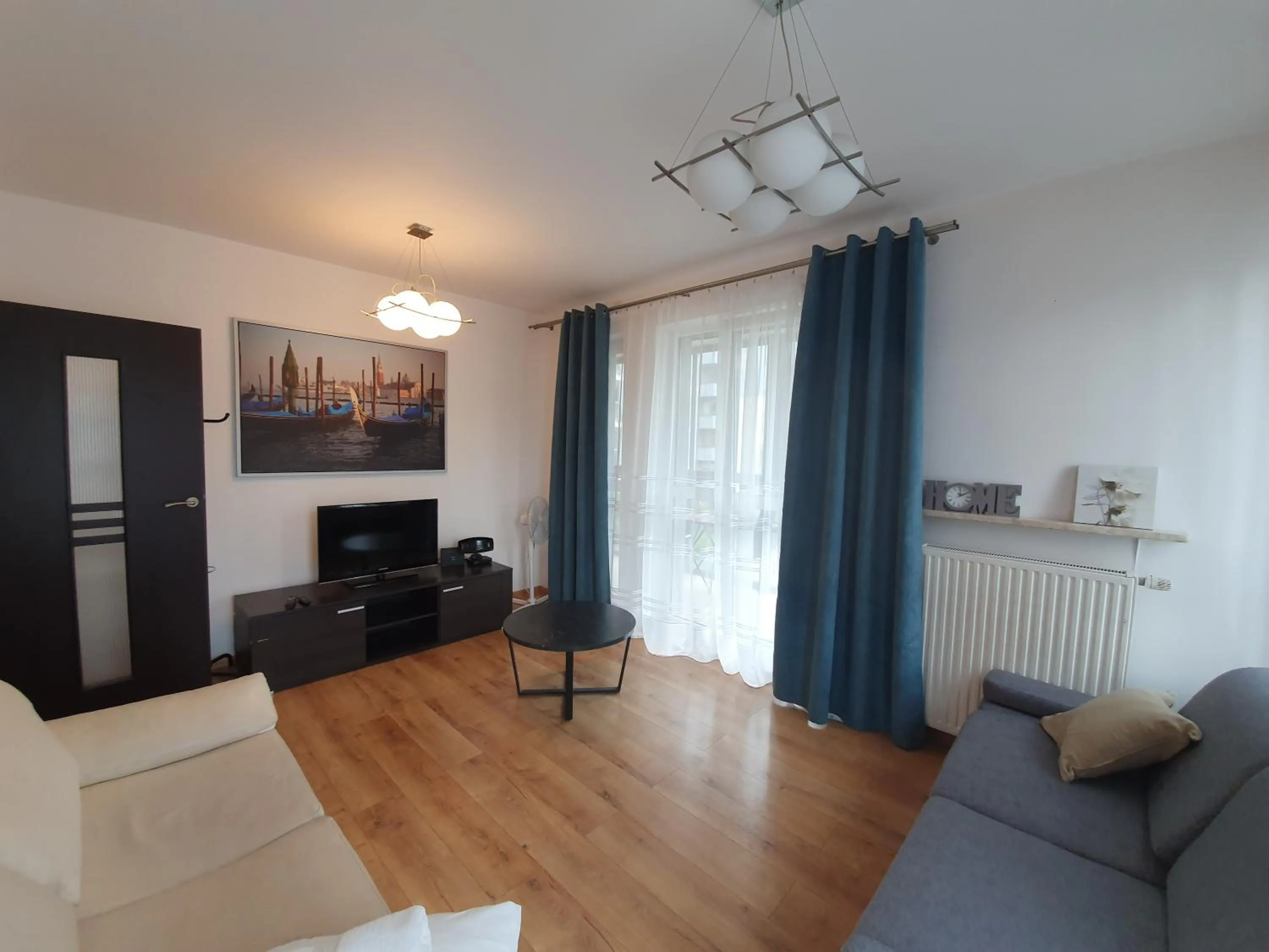 Senator Warsaw Apartments