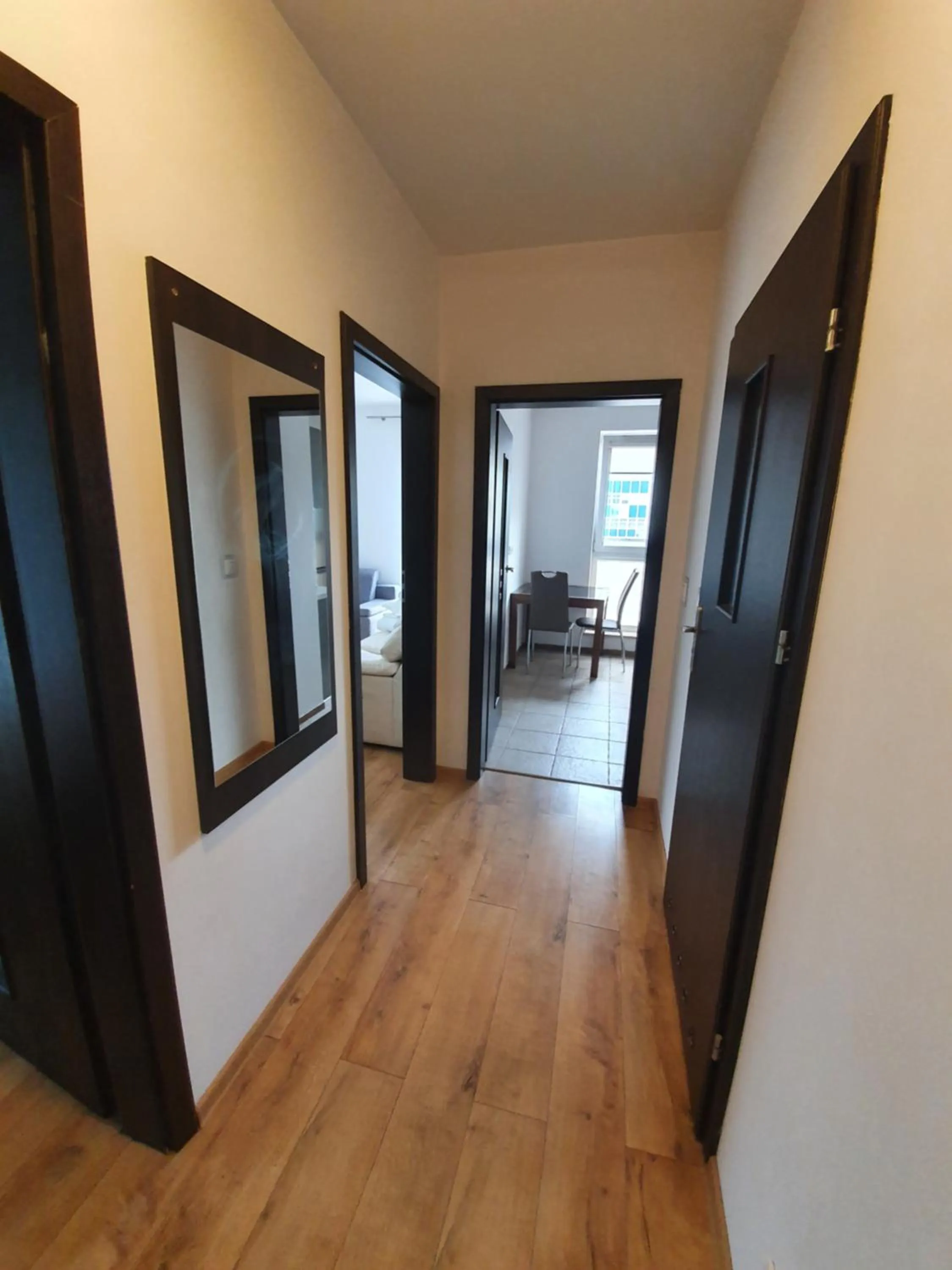 Senator Warsaw Apartments