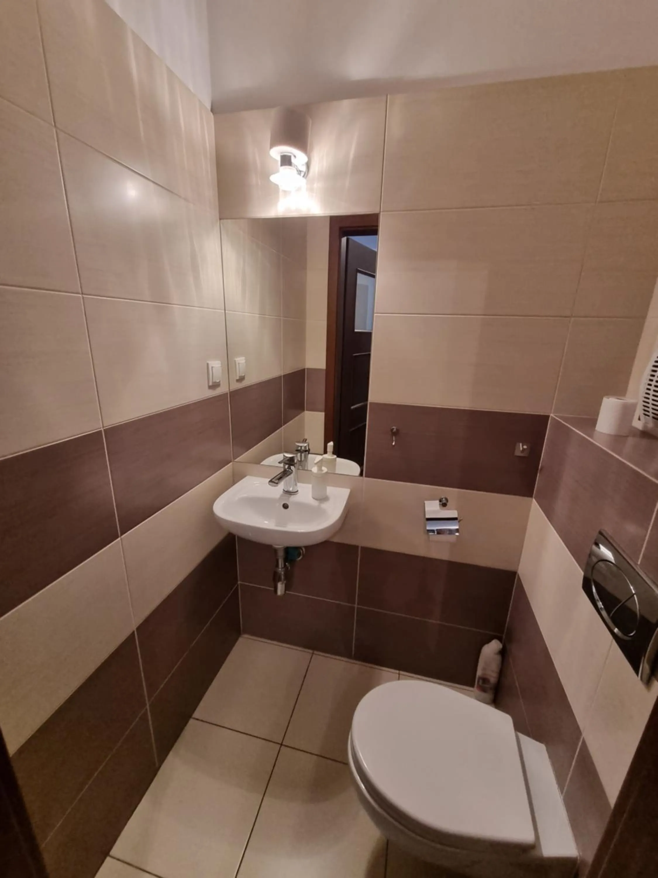 Senator Warsaw Apartments