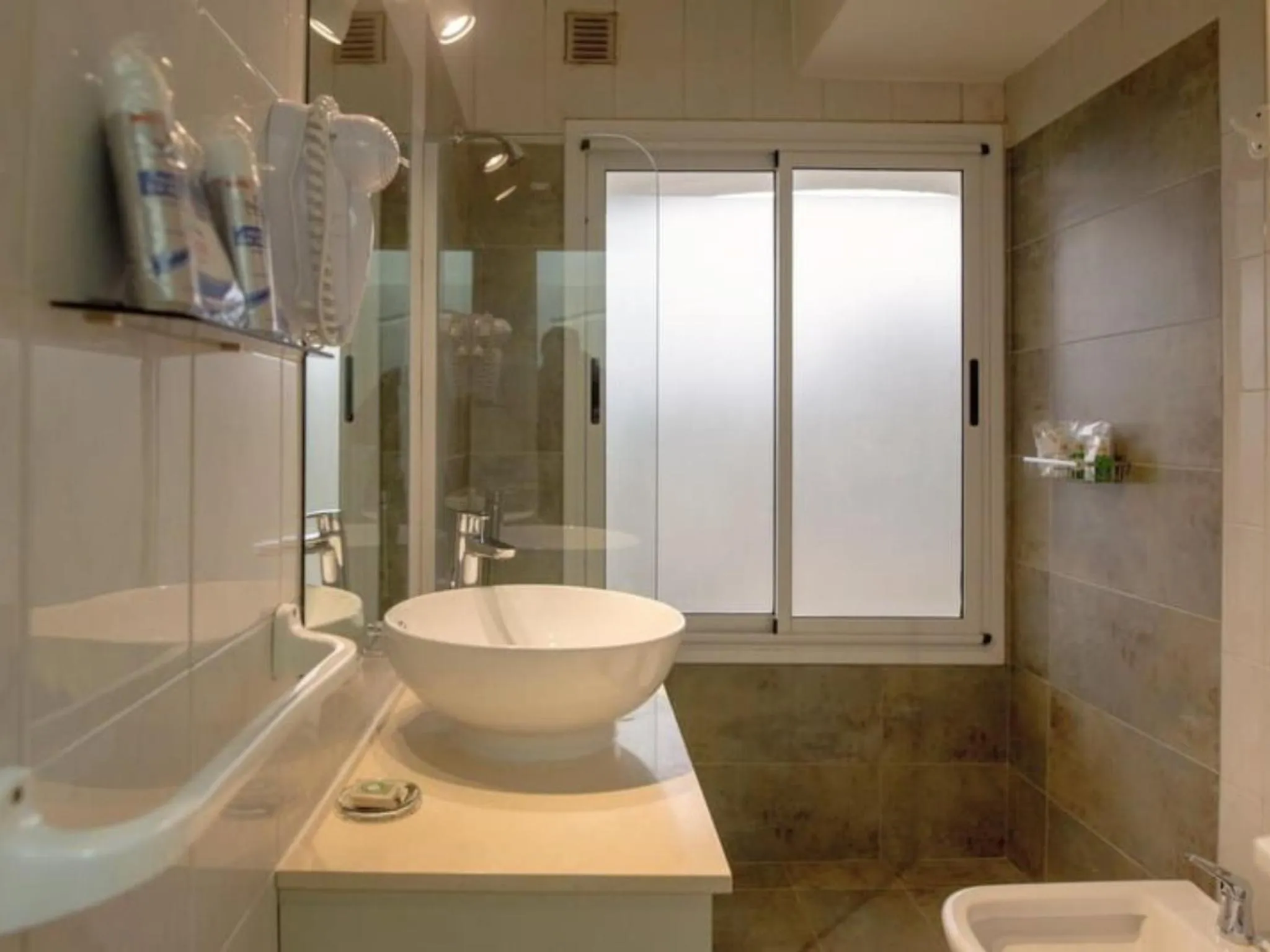 Shower in La Posada Del Qenti