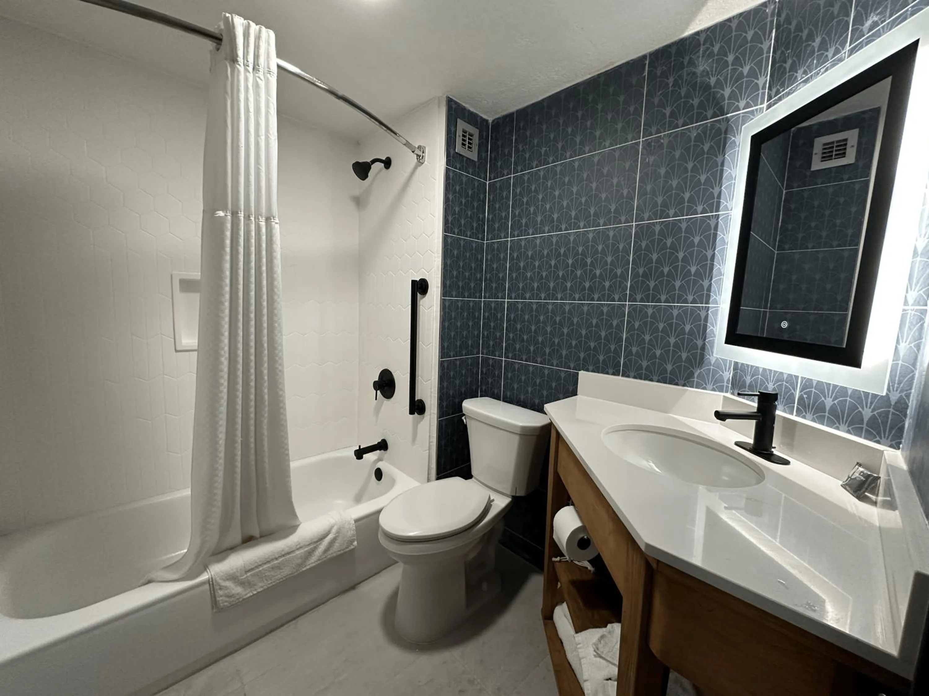 Toilet in Country Inn & Suites by Radisson, Canton near Hall of Fame