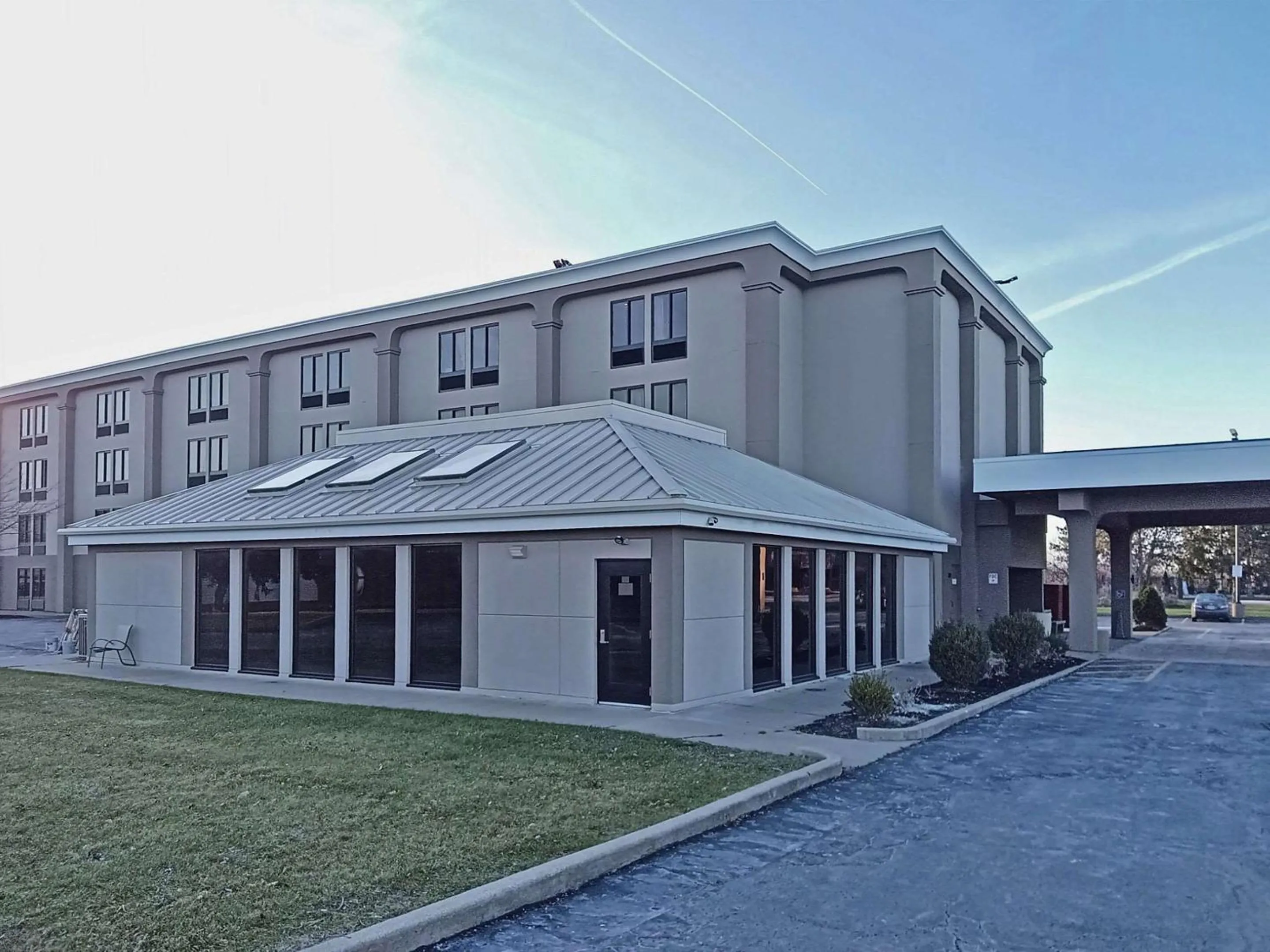 Property building in Baymont by Wyndham Canton