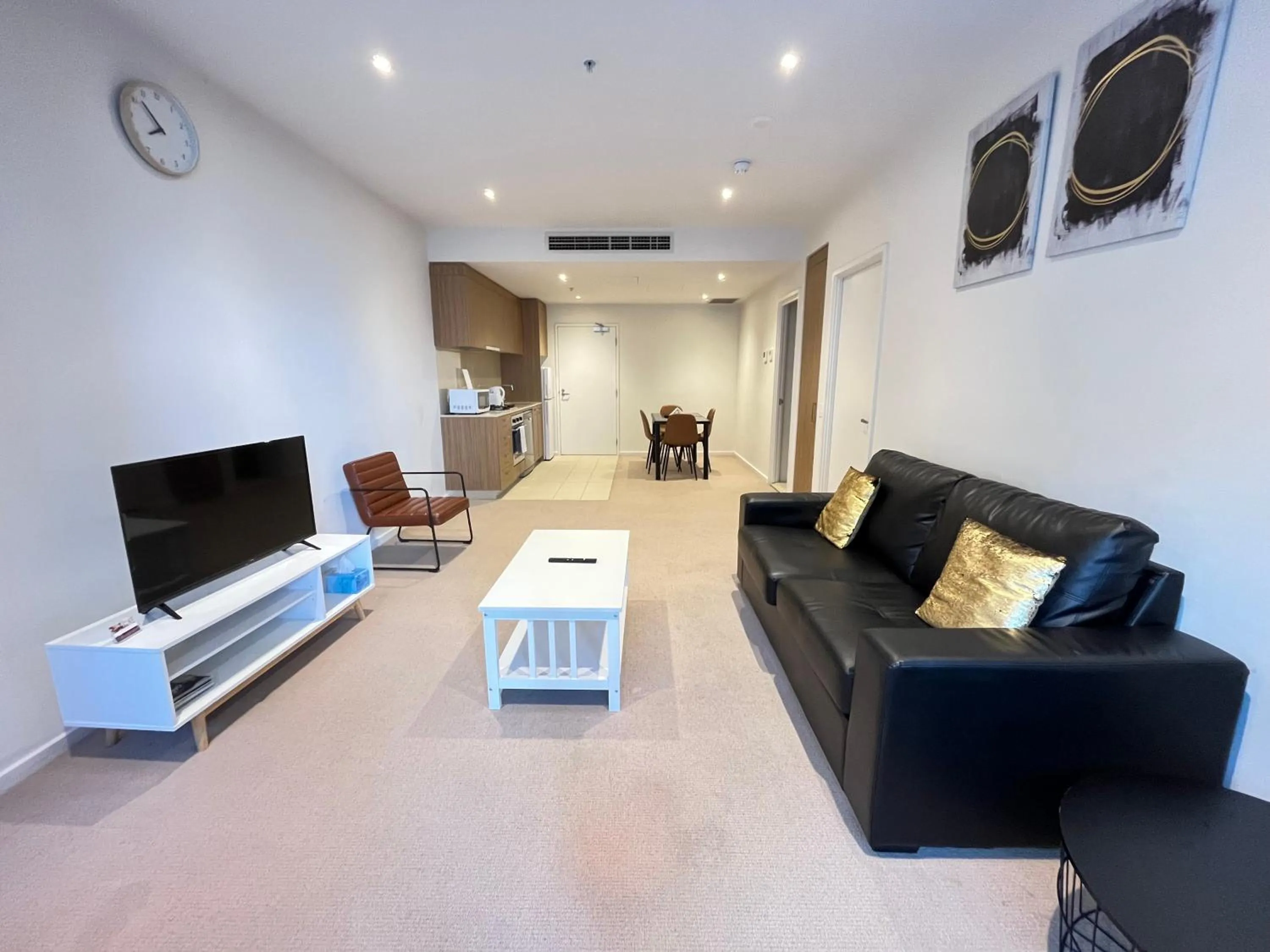 Tasha's Apartments on Morphett